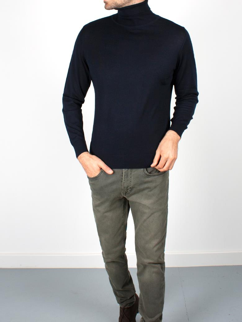 Standart Fit Lacivert Tam Boğazlı Yün Triko