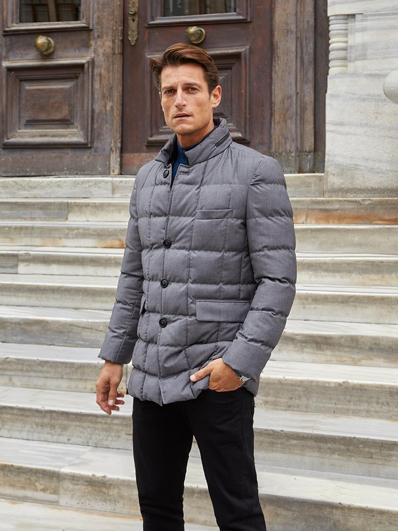 Серое стеганое пальто со скрытым капюшоном, стандартного кроя