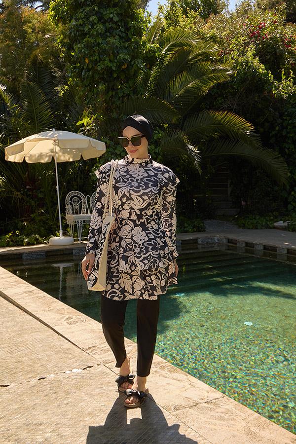 Starinci MayoTam Kapalı Mayo Likralı Fulya Model Beyaz Yaprak Desenli Siyah