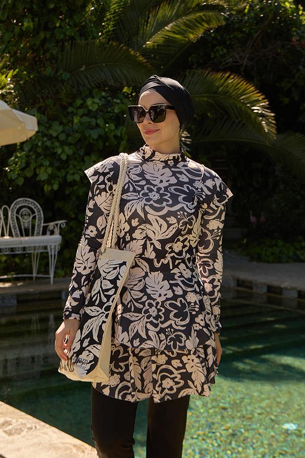 Starinci MayoTam Kapalı Mayo Likralı Fulya Model Beyaz Yaprak Desenli Siyah