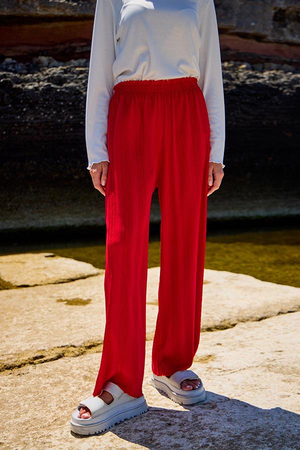 KatreKadın Pantolon Hafif Kumaş Piliseli Kırmızı