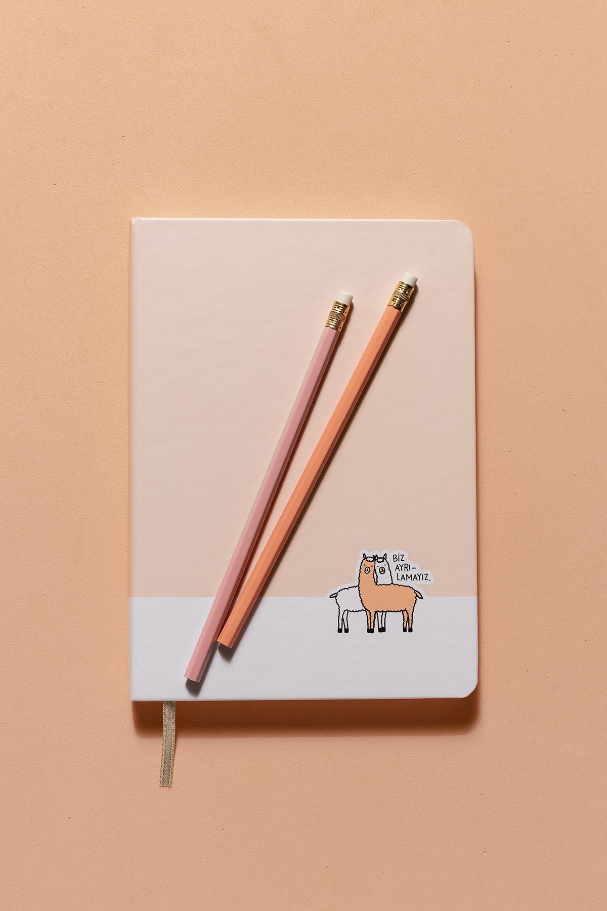 Hisli Şeyler 16*22 96 Yp.Sert Kapak Ciltli Defter-Biz Ayrılamayız