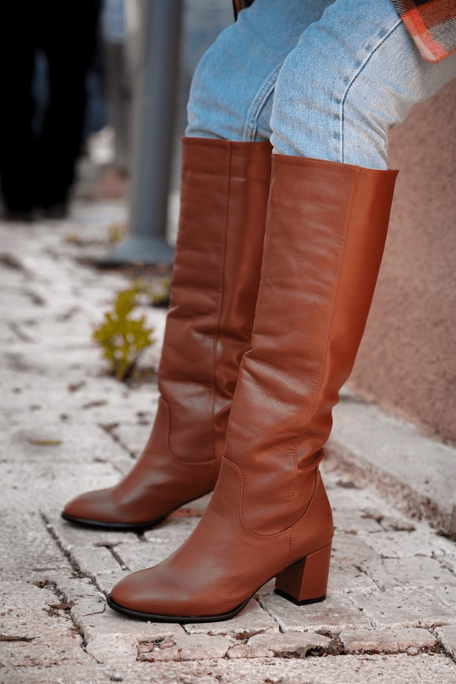 BELFON MODEL 5 CM TOPUKLU UZUN ÇİZME KAHVE CİLT