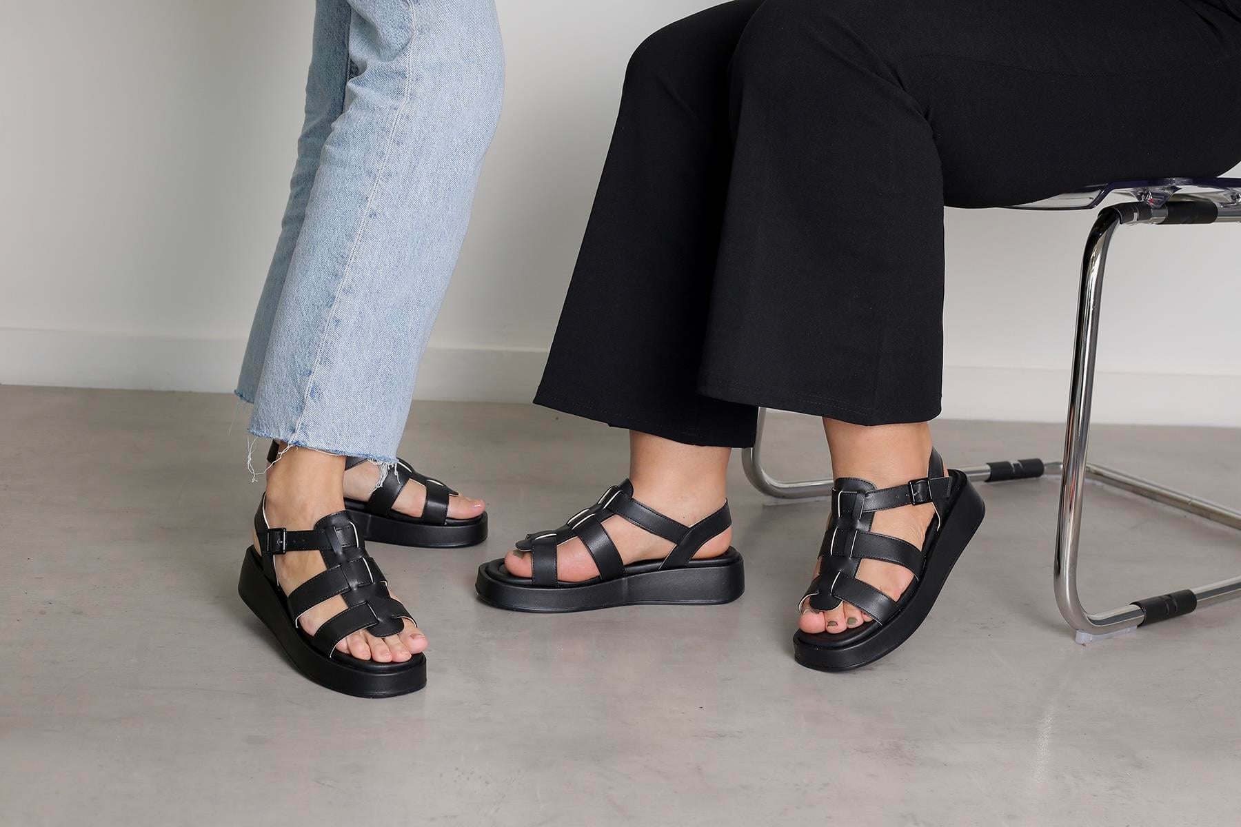 AL404 MODEL 4 CM TABANLI ŞERİT BANT  DETAYLI SANDALET AYAKKABI YENİ SEZON SIYAH