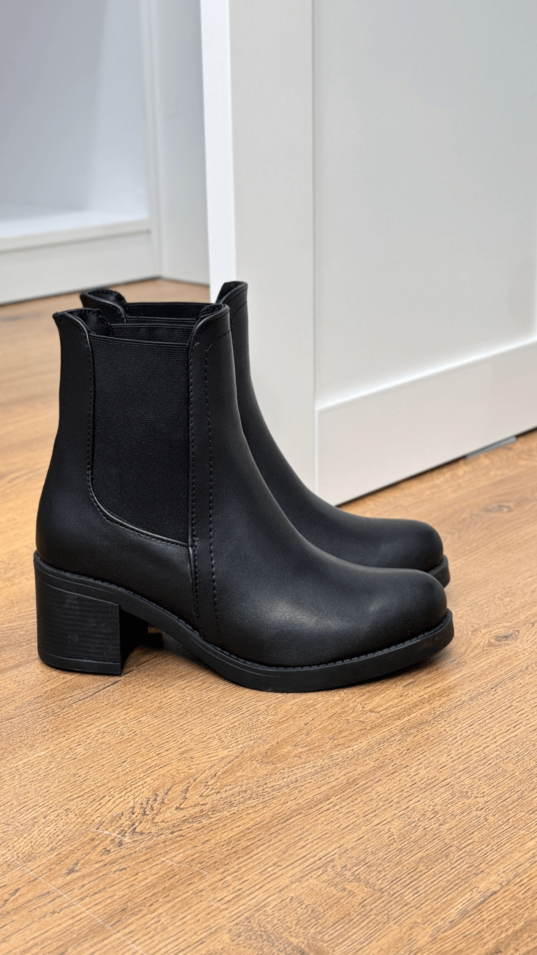 ALİN MODEL 5 CM TOPUKLU LASTİKLİ TOPUKLU BOT KISA SIYAH