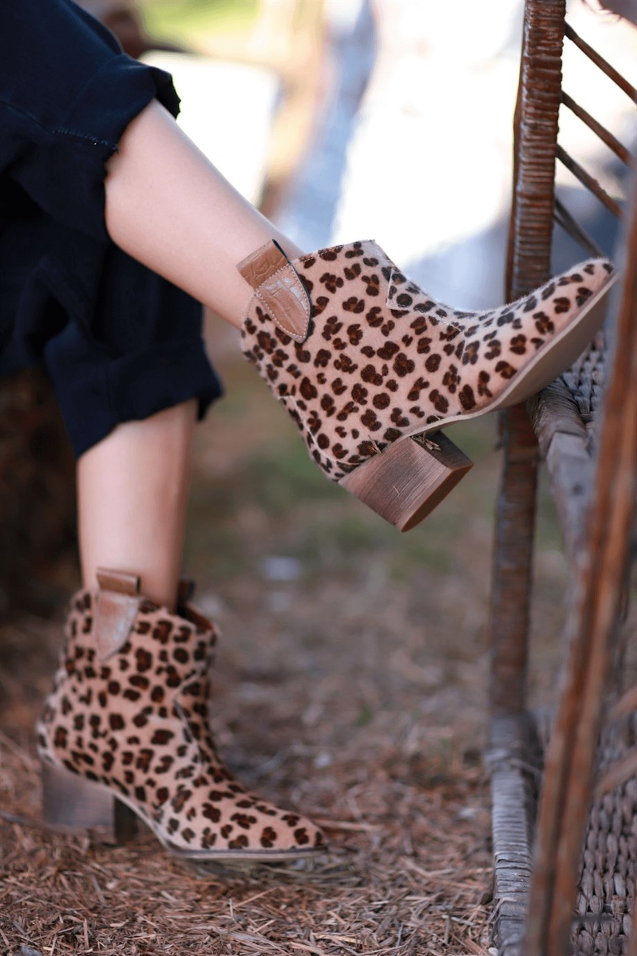 ALYA MODEL 5 Cm Topuklu Kisa Western Bot Leopar
