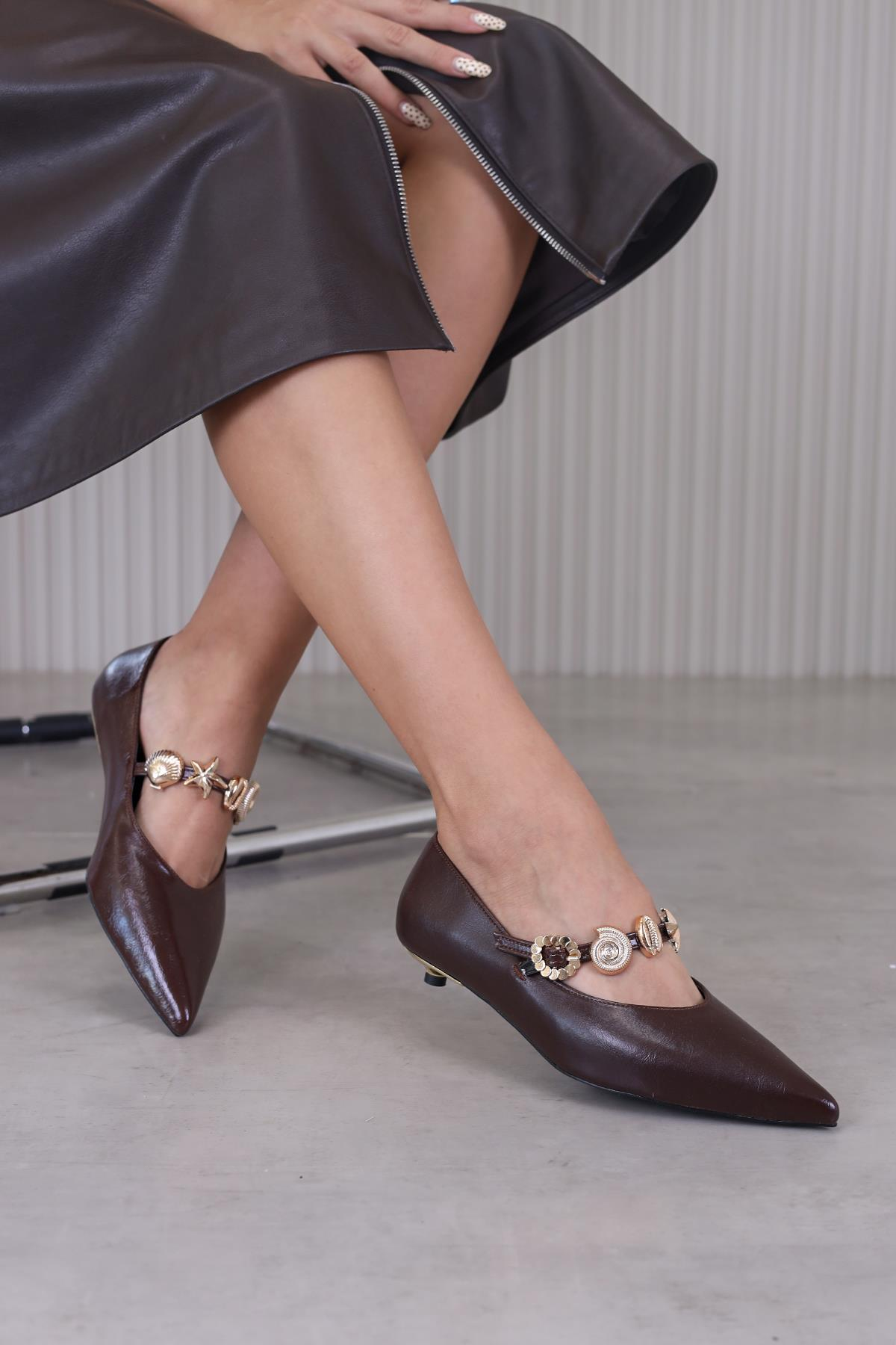 amora model 1 cm topuklu yeni sezon topuklu ayakkabı babet KAHVE