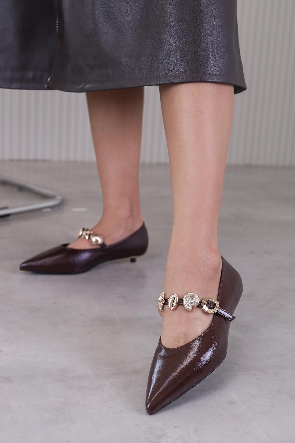 amora model 1 cm topuklu yeni sezon topuklu ayakkabı babet KAHVE