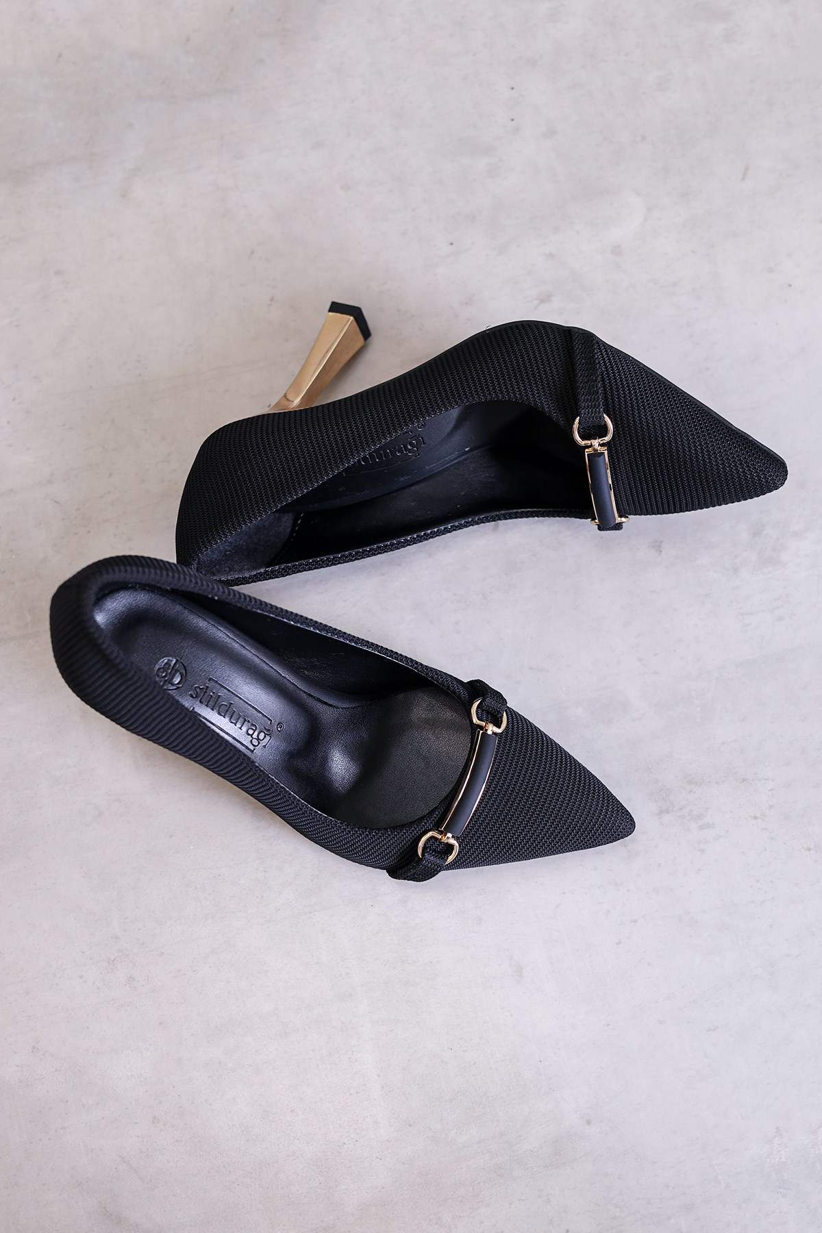 an820 model 8 cm topuklu  yeni sezon topuklu ayakakbı stiletto SIY.ALTIN