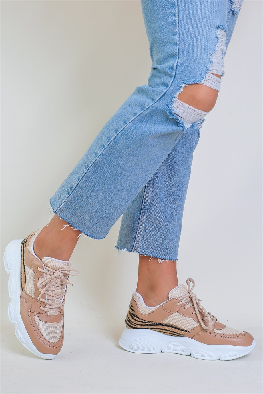 Cassy Model 5 Cm Tabanli Yeni Sezon Sneakers Spor Ayakkabi Nut