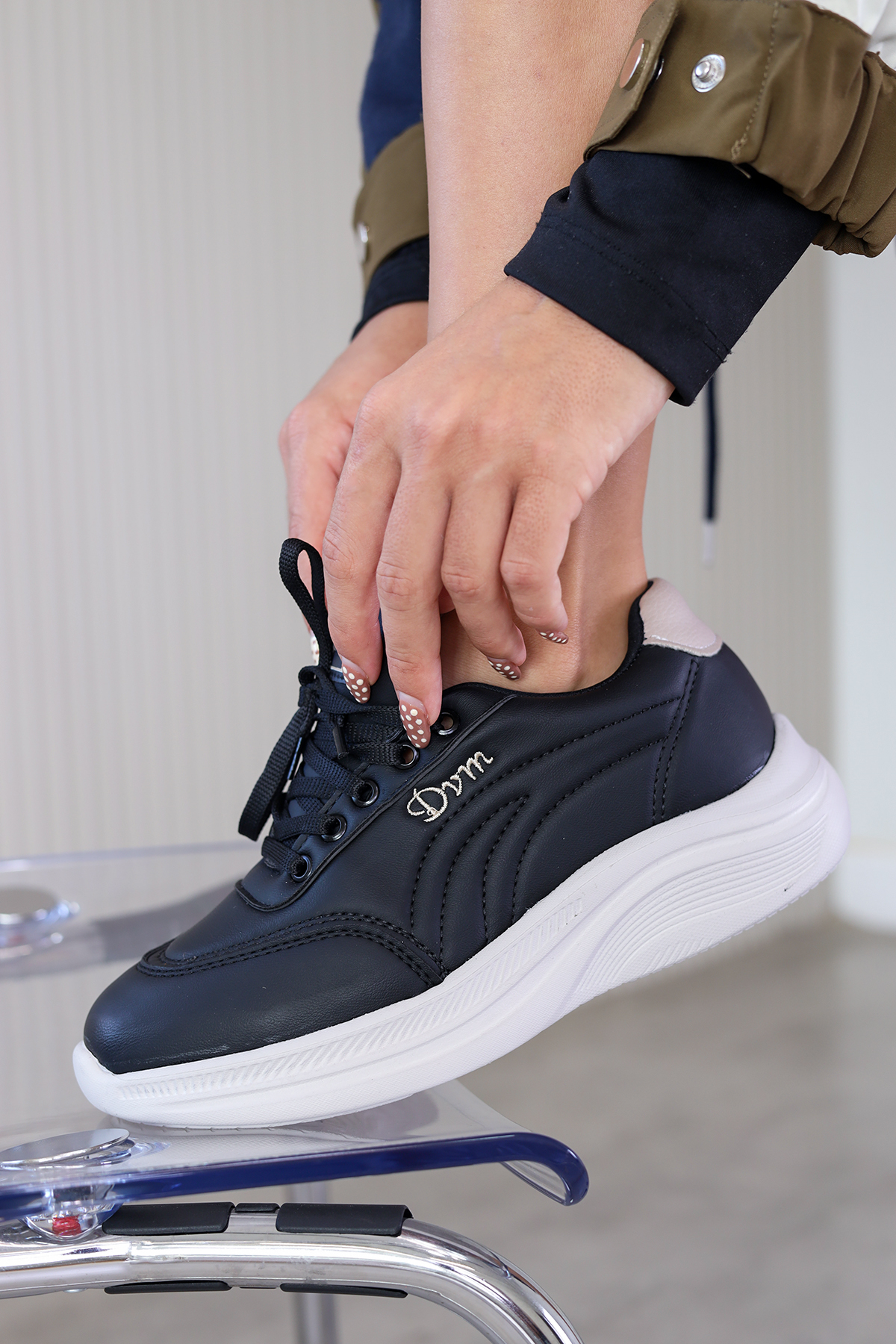 dv1581  model 3 cm tabanlı yeni sezon spor ayakkabı SIYAH