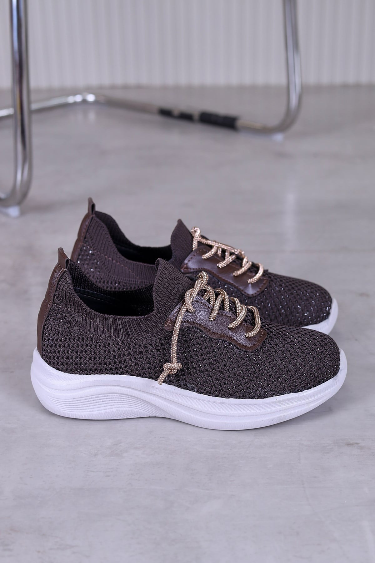 dv73 model taş detaylı 4 cm tabanlı spor ayakkabı KAHVE