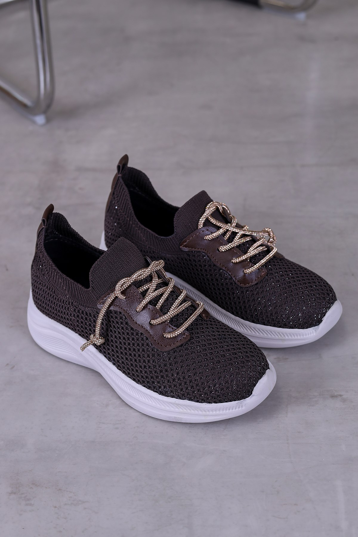 dv73 model taş detaylı 4 cm tabanlı spor ayakkabı KAHVE