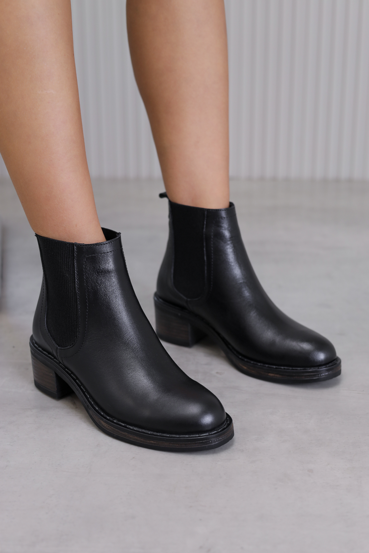 e9804 model 3 cm topuklu yeni sezon bot l orjinal deri SIYAH