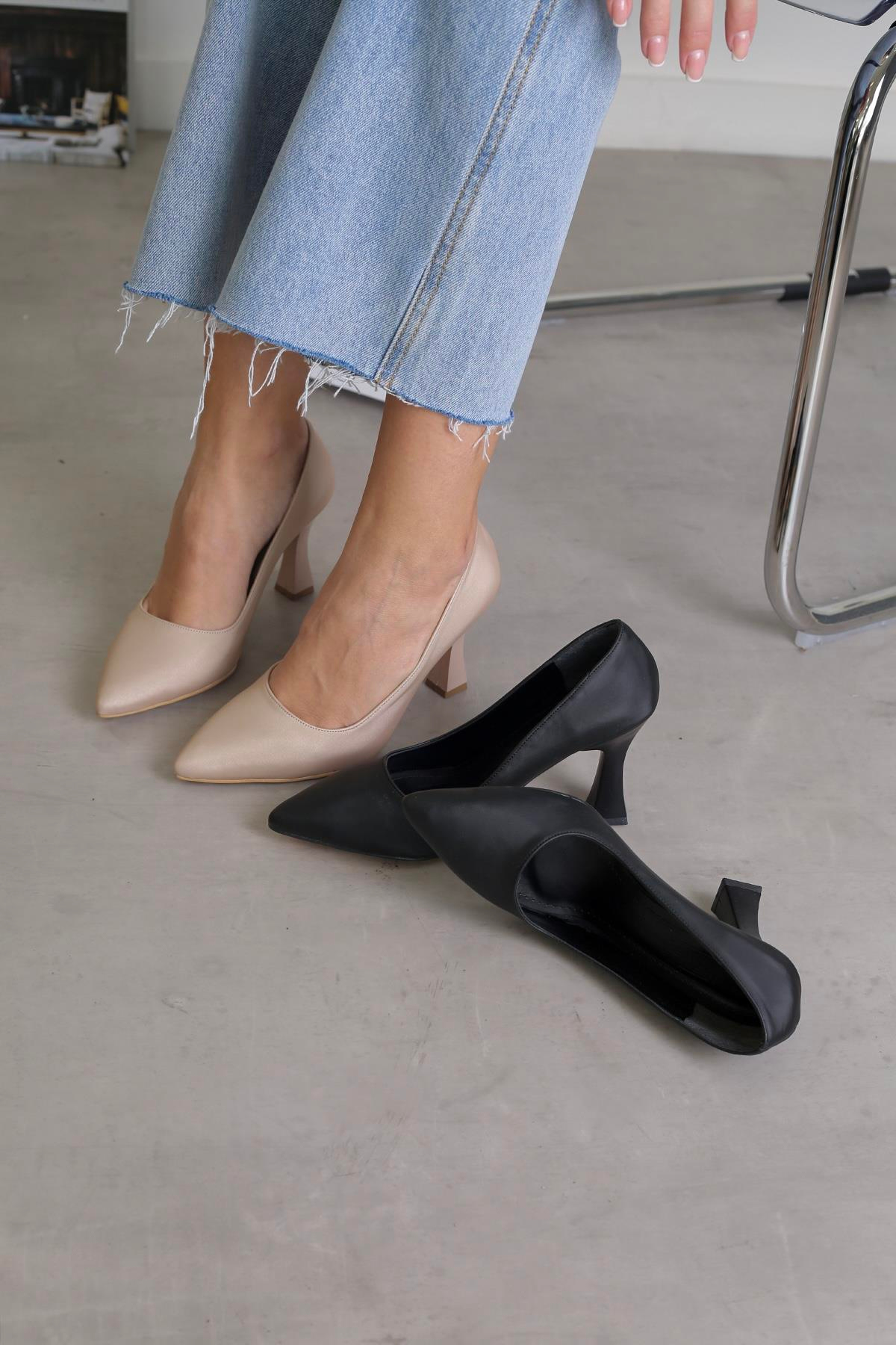 ELON MODEL 8 CM TOPUKLU YENİ SEZON TOPUKLU AYKAKABI STİLETTO NUT.SATEN