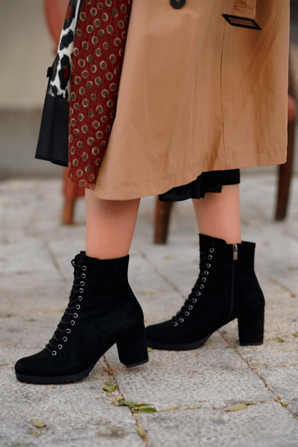 Elve Model 5 Cm Topuklu Postal Bot Siy Suet