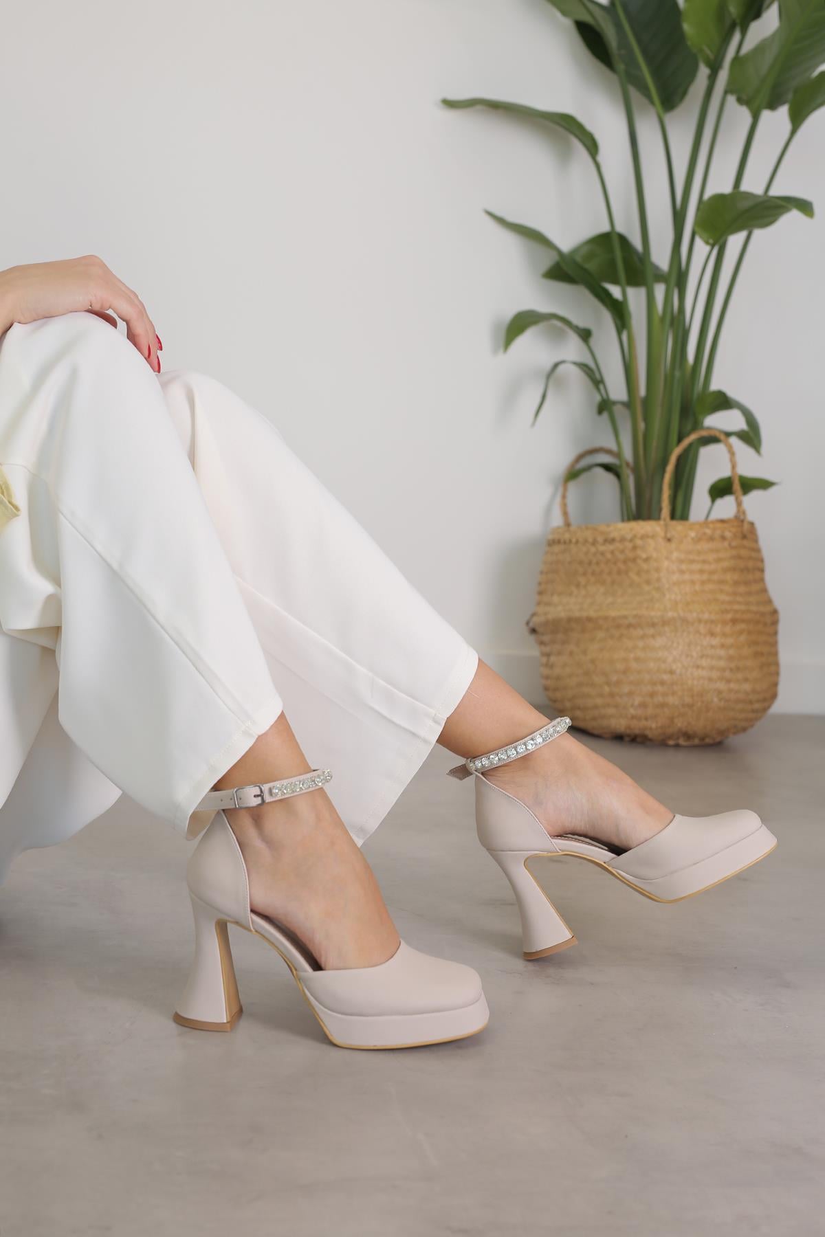 FERYA MODEL 10 CM PLATFORM TAŞ DETAYLI YENİ SEZON TOPUKLU AYAKKABI TEN SATEN