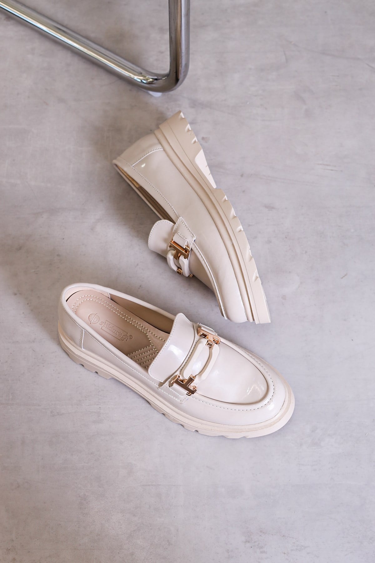 fn69 model 3 cm tabanlı toka detaylı loafer babet ayakkabı TEN.RUGAN