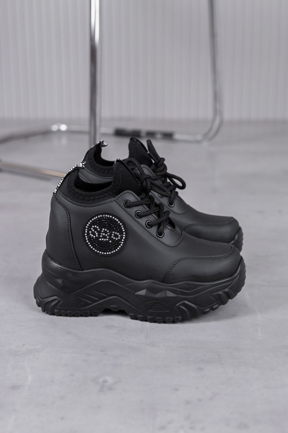 g8008 model dolgu topuk 8 cm yeni sezon spor ayakkabı SIYAH