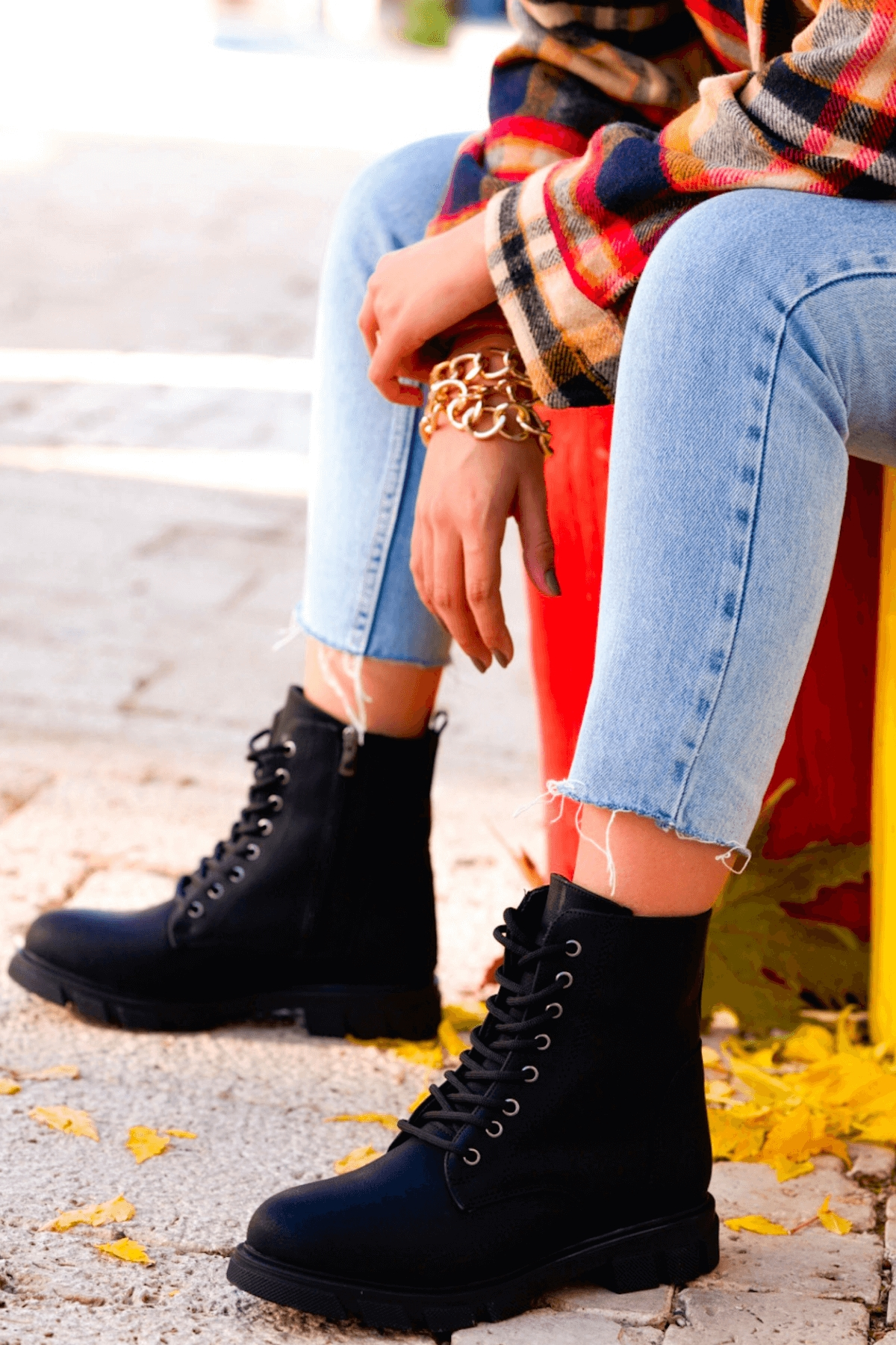 HİNGO MODEL YENİ SEZON POSTAL BOT Siyah