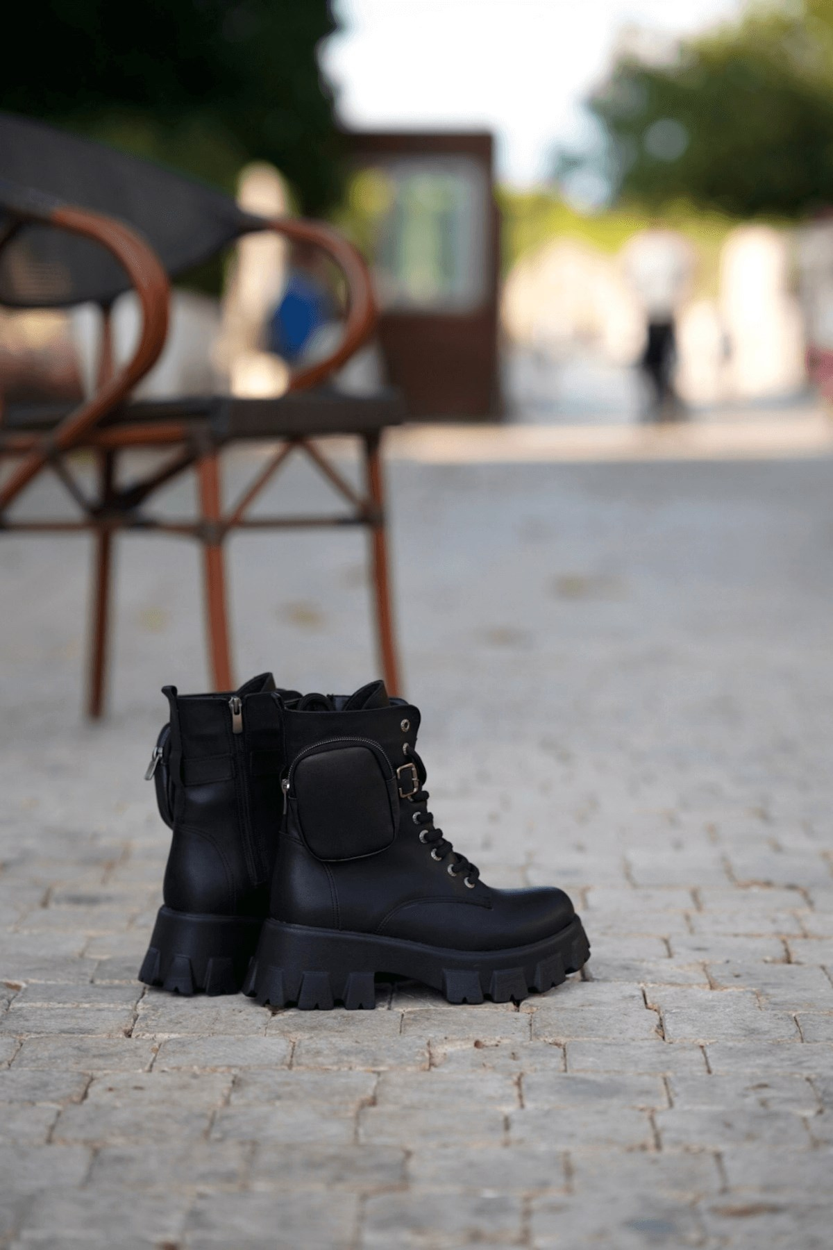 Holiday Model Cüzdan Detayli Kalin Taban Bot Postal Siyah