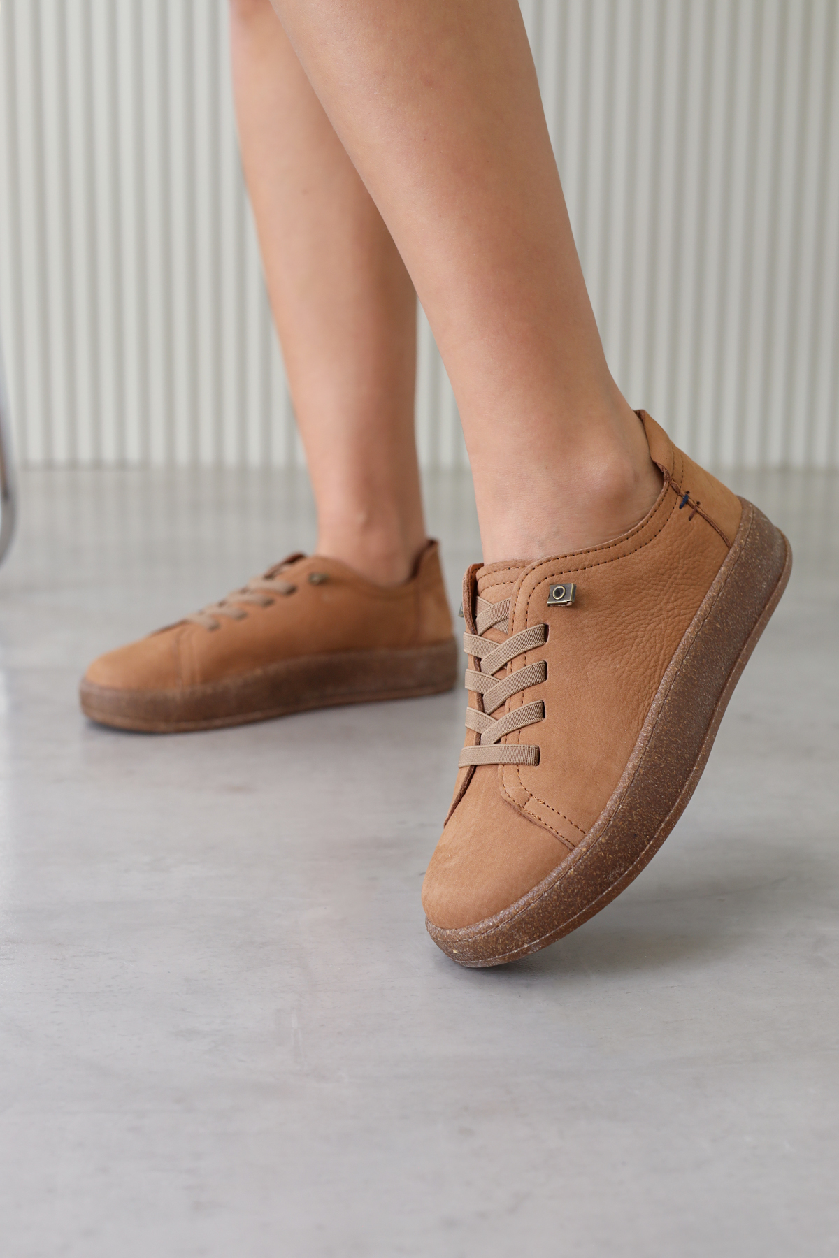 ın890  model 3 cm tabanlı yeni sezon spor ayakkabı orjinal deri TABA