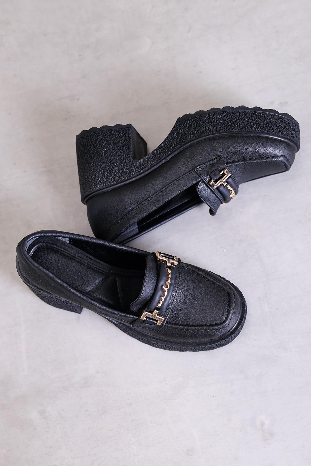 ız234 model 5 cm topuklu aksesuar detaylı topuklu ayakkabı SIYAH