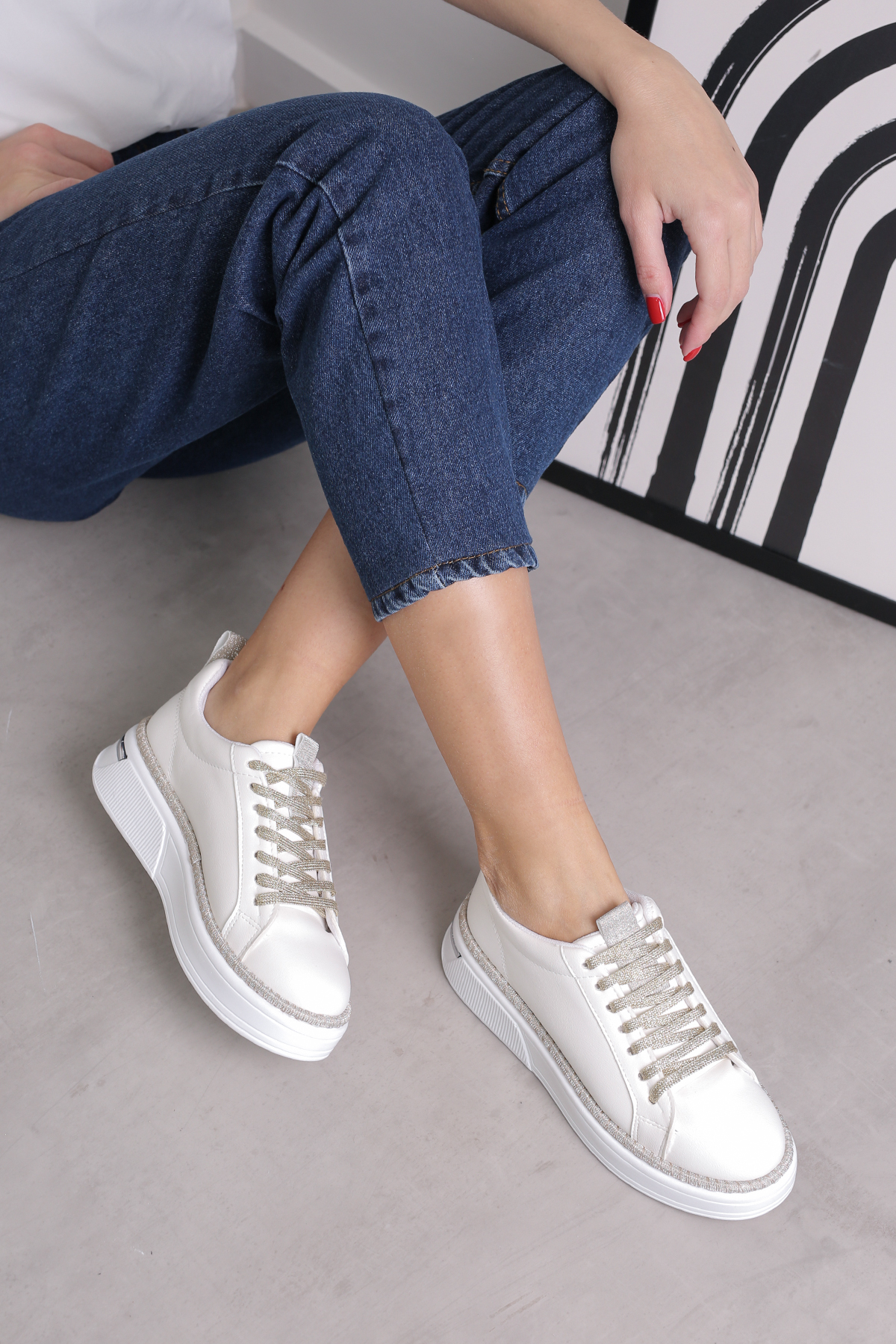 IZ237 MODEL 4 CM TABANLI SİM DETAYLI YENİ SEZON SPOR AYAKAKBI BEY.ALTIN