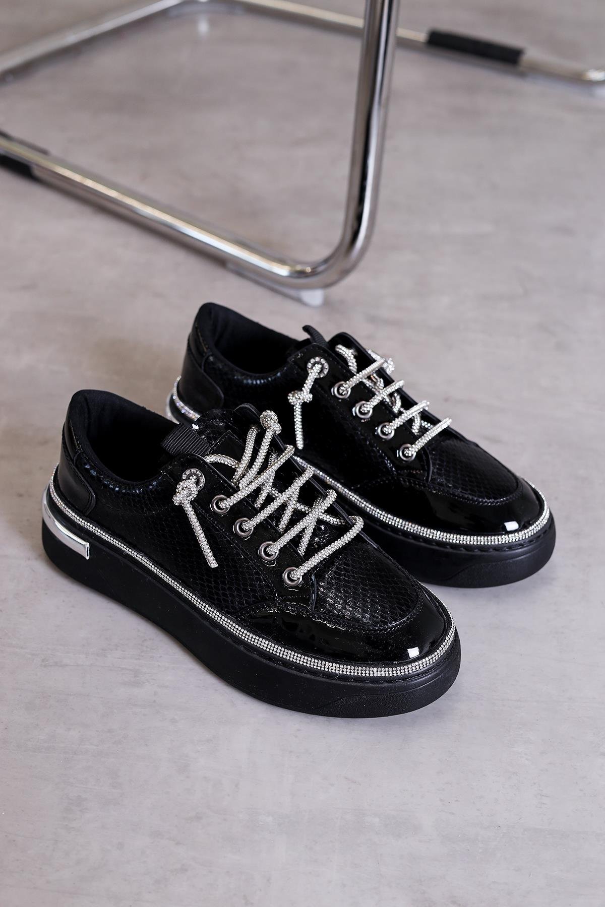 ız2582 model 3 cm tabanlı taş detaylı yeni sezon spor ayakkabı SIYAH