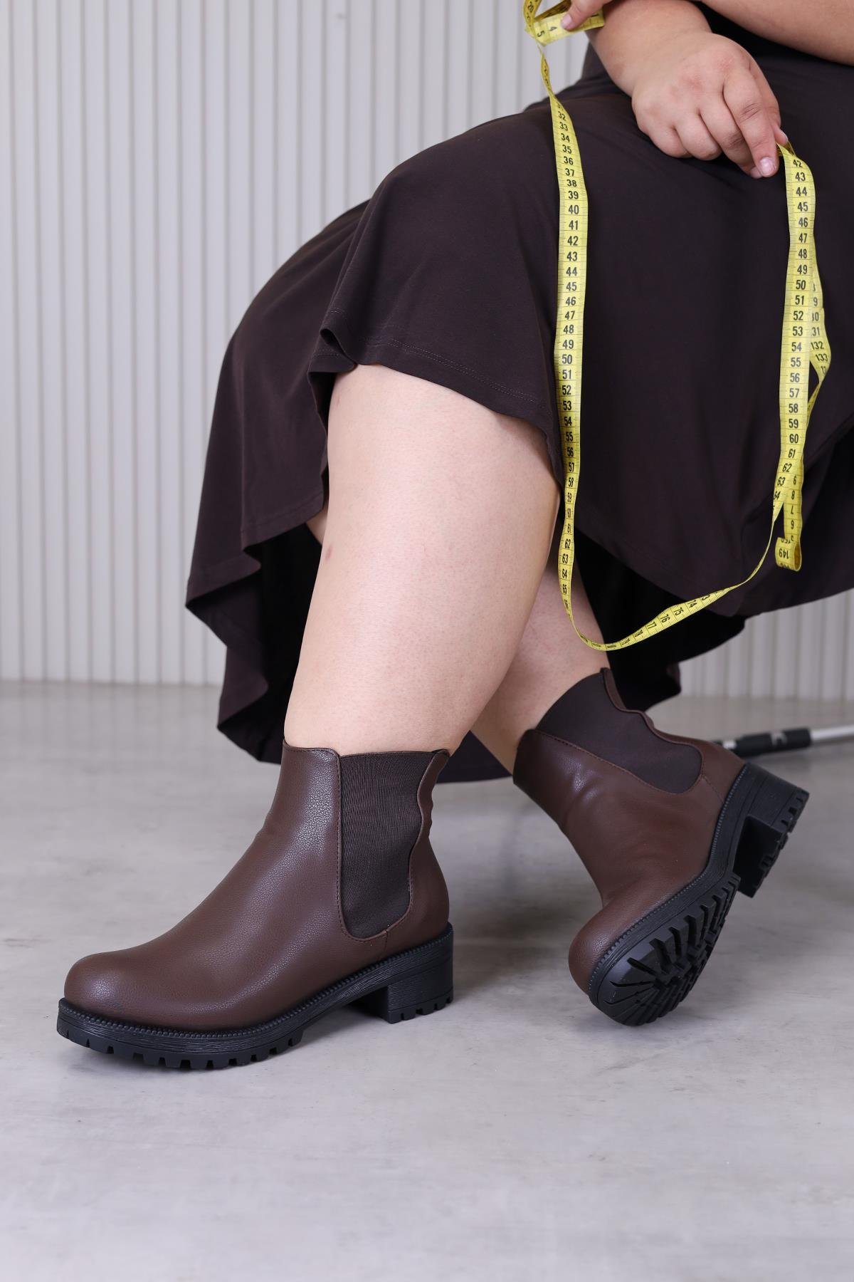 JUSTİN MODEL 3 TABANLI LASTİK DETAYLI KISA BOT KAHVE