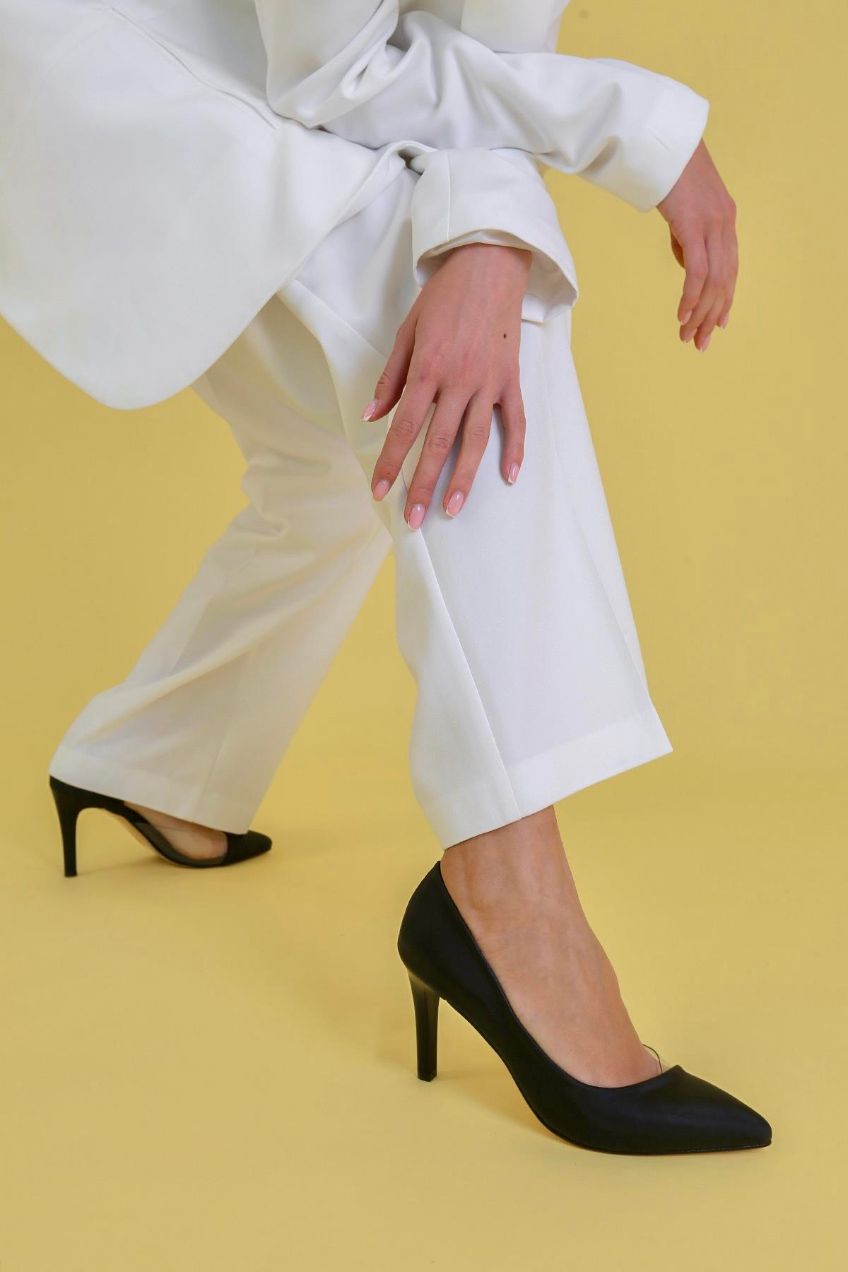 Linda Model 8 Cm Topuklu Siy.saten