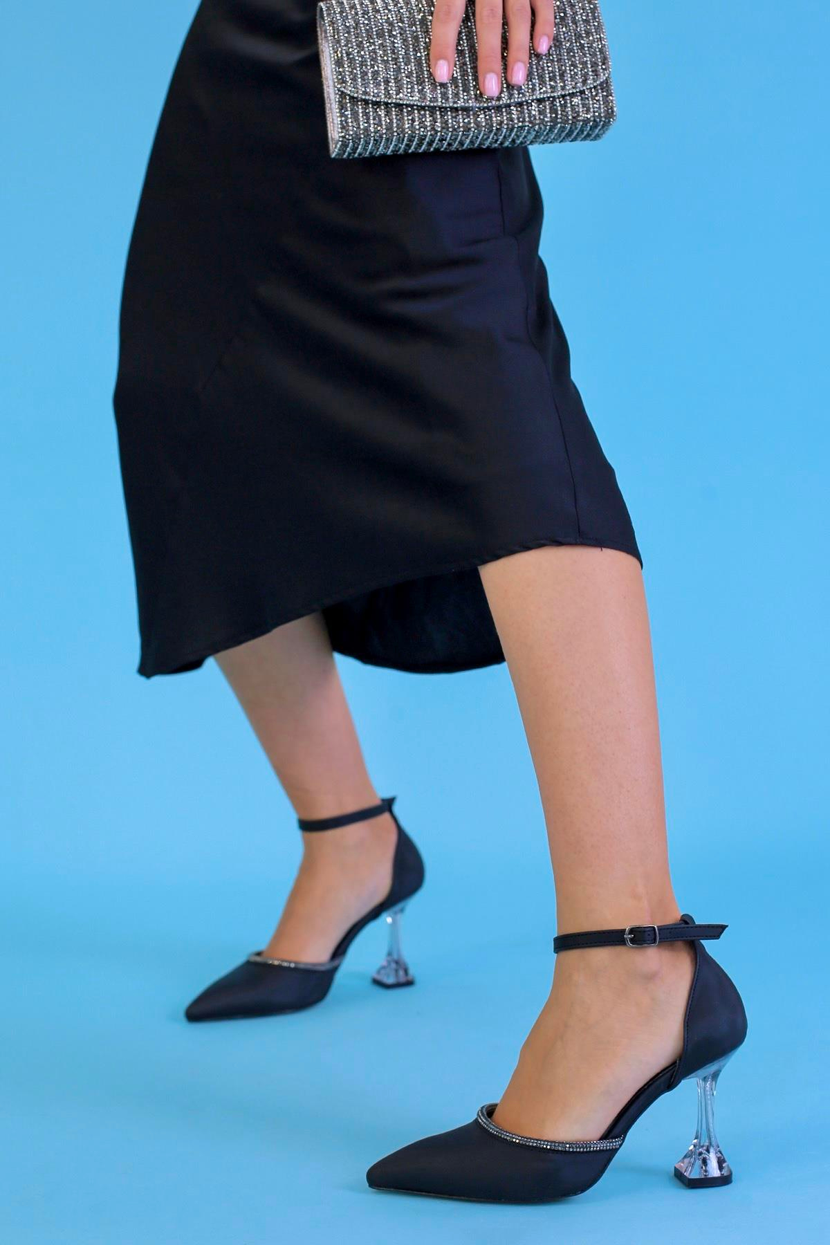 LOVER MODEL 8 CM TAŞ DETAYLI YENİ SEZON TOPUKLU AYAKKABI SIYAH