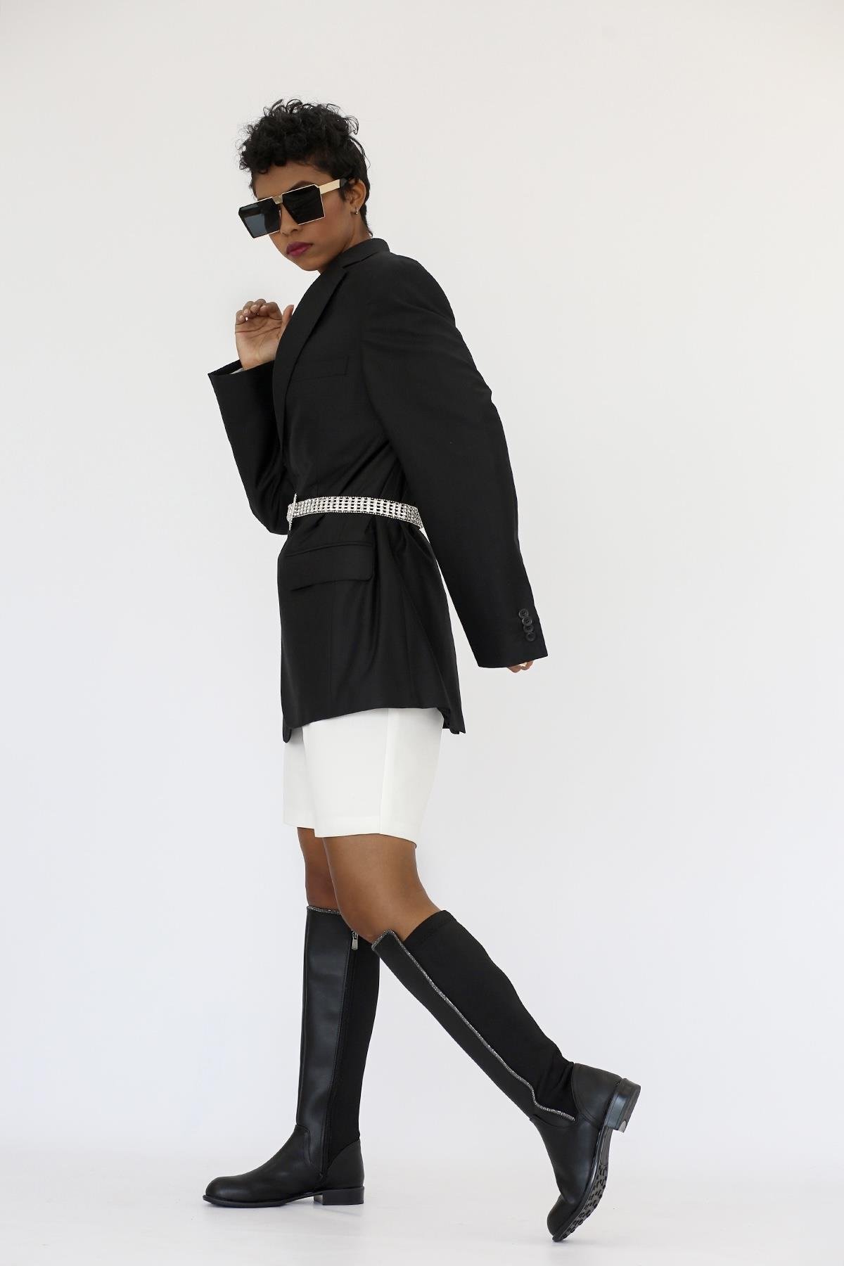 Lulu Si̇hi̇rli̇ Çi̇zme 2 Cm Topuklu Taş Detayli Çi̇zme Siyah