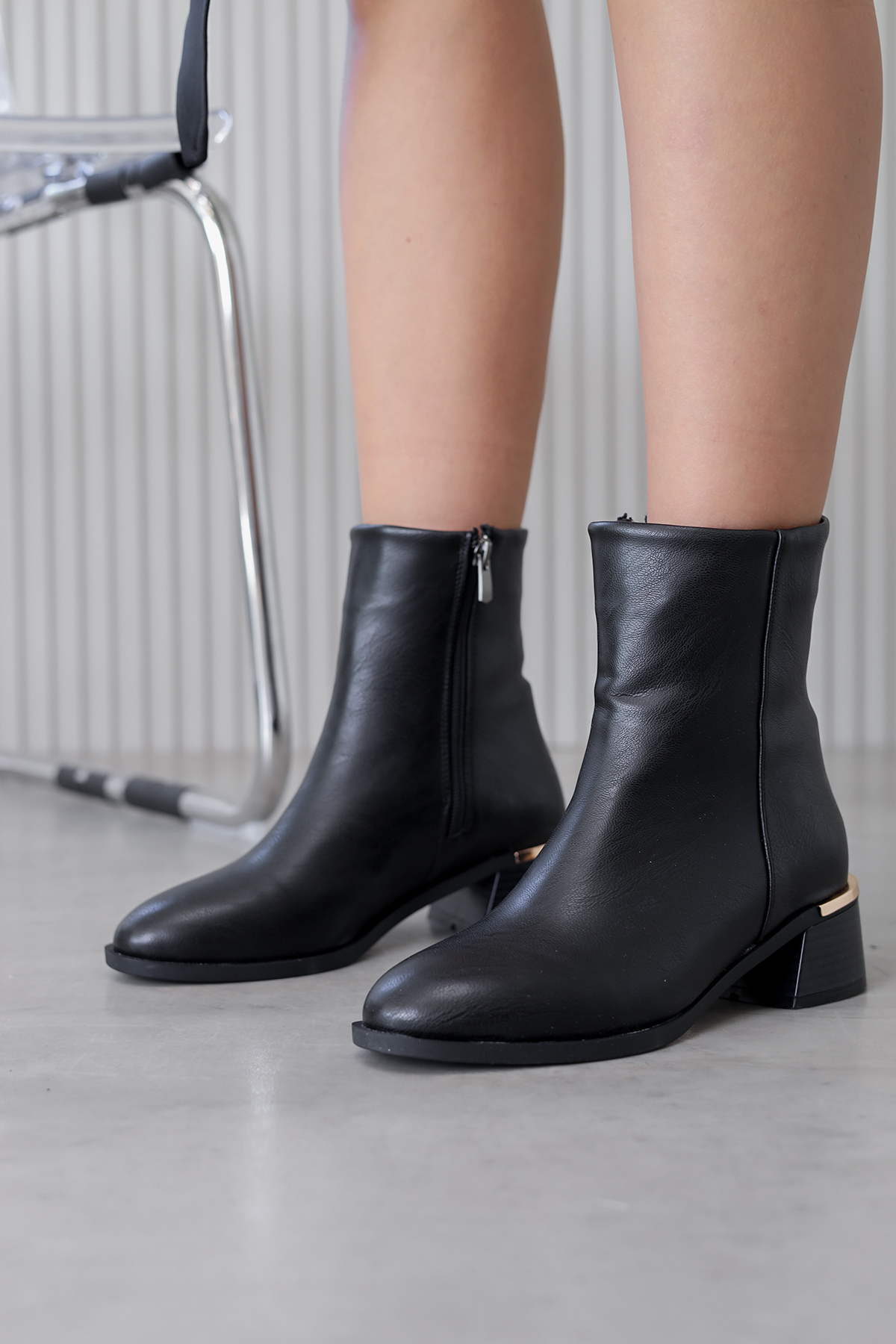 lz100 model 3 cm topuklu kısa yenisezon bot SIYAH