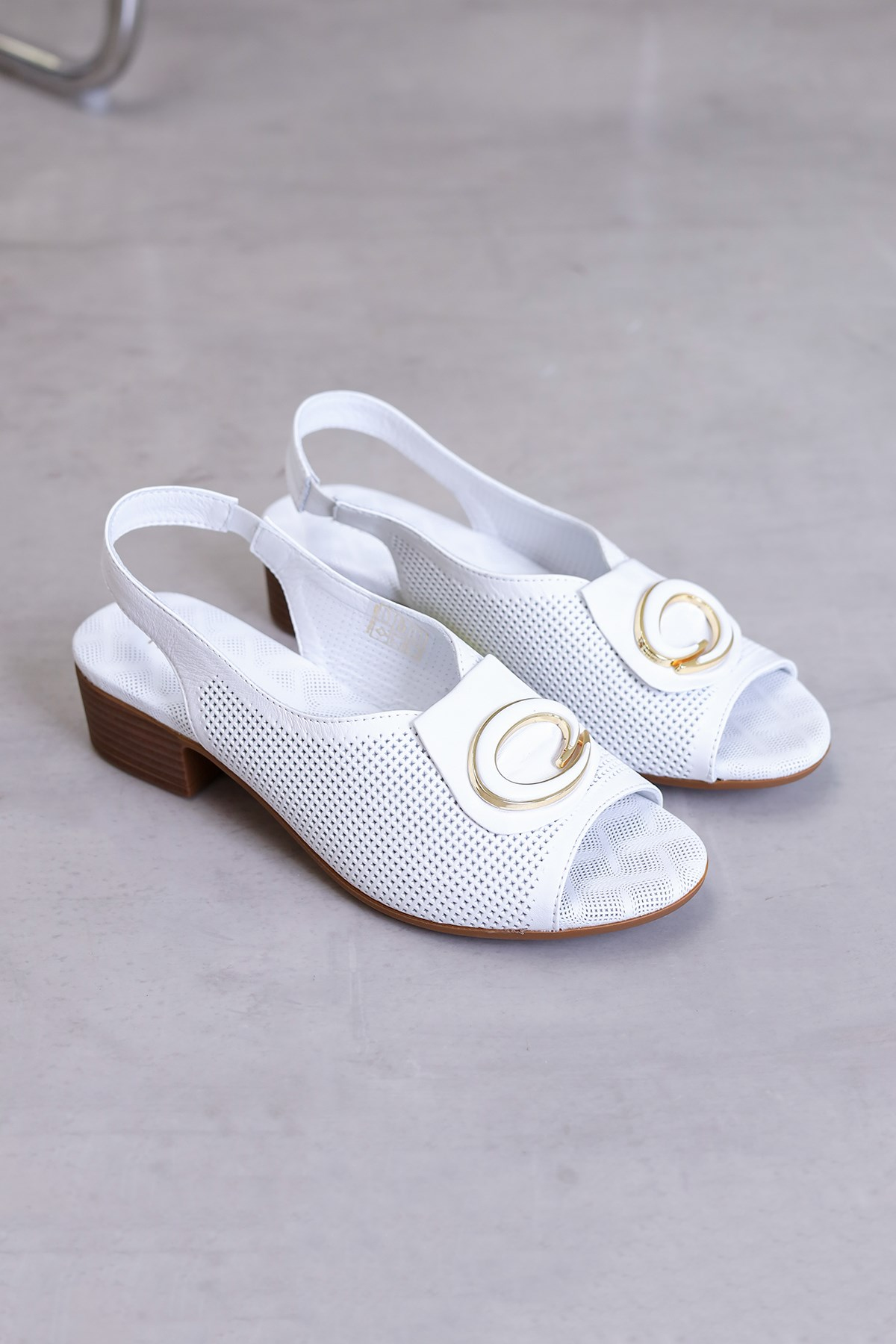 m2805 model mammamia marka 3 cm topuklu yeni sezon orjinal deri sandalet BEYAZ