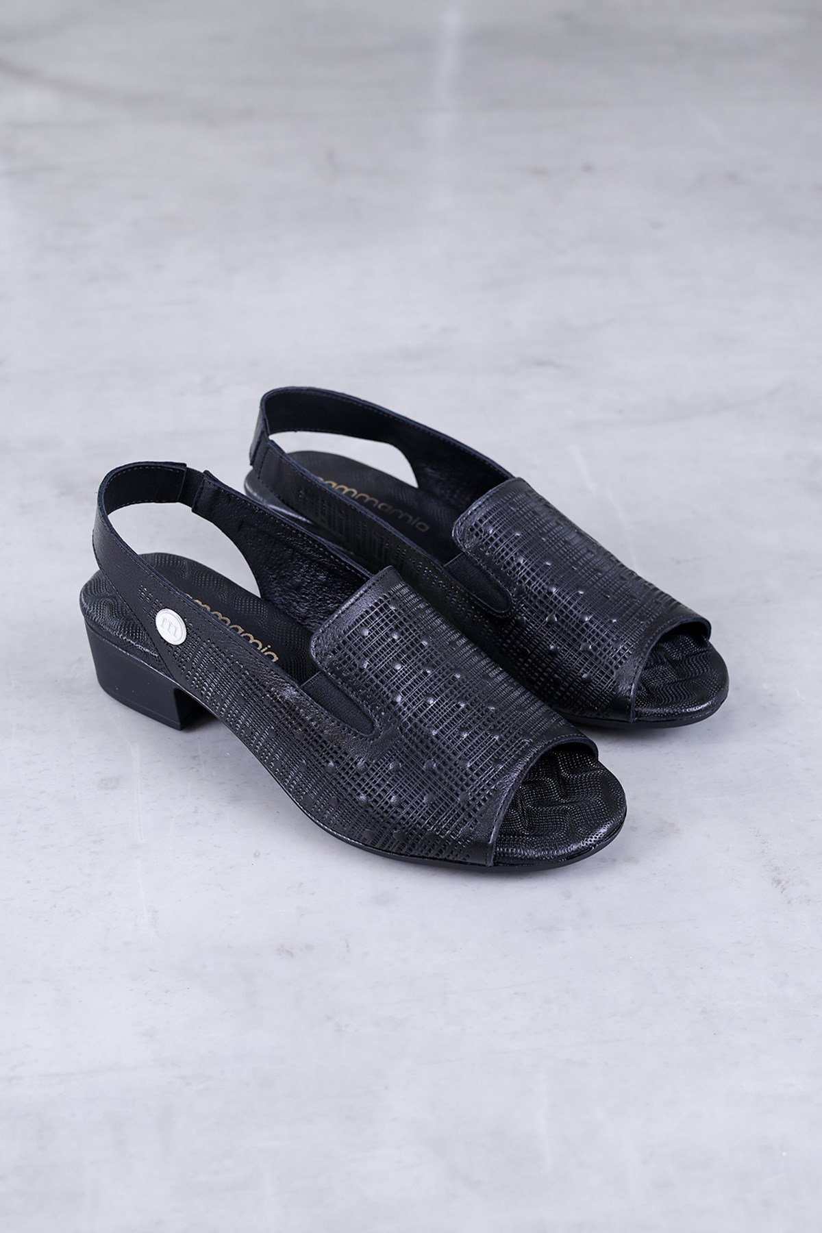 m2950 model mammamia marka 5 cm topuklu yeni sezon orjinal deri sandalet SIYAH