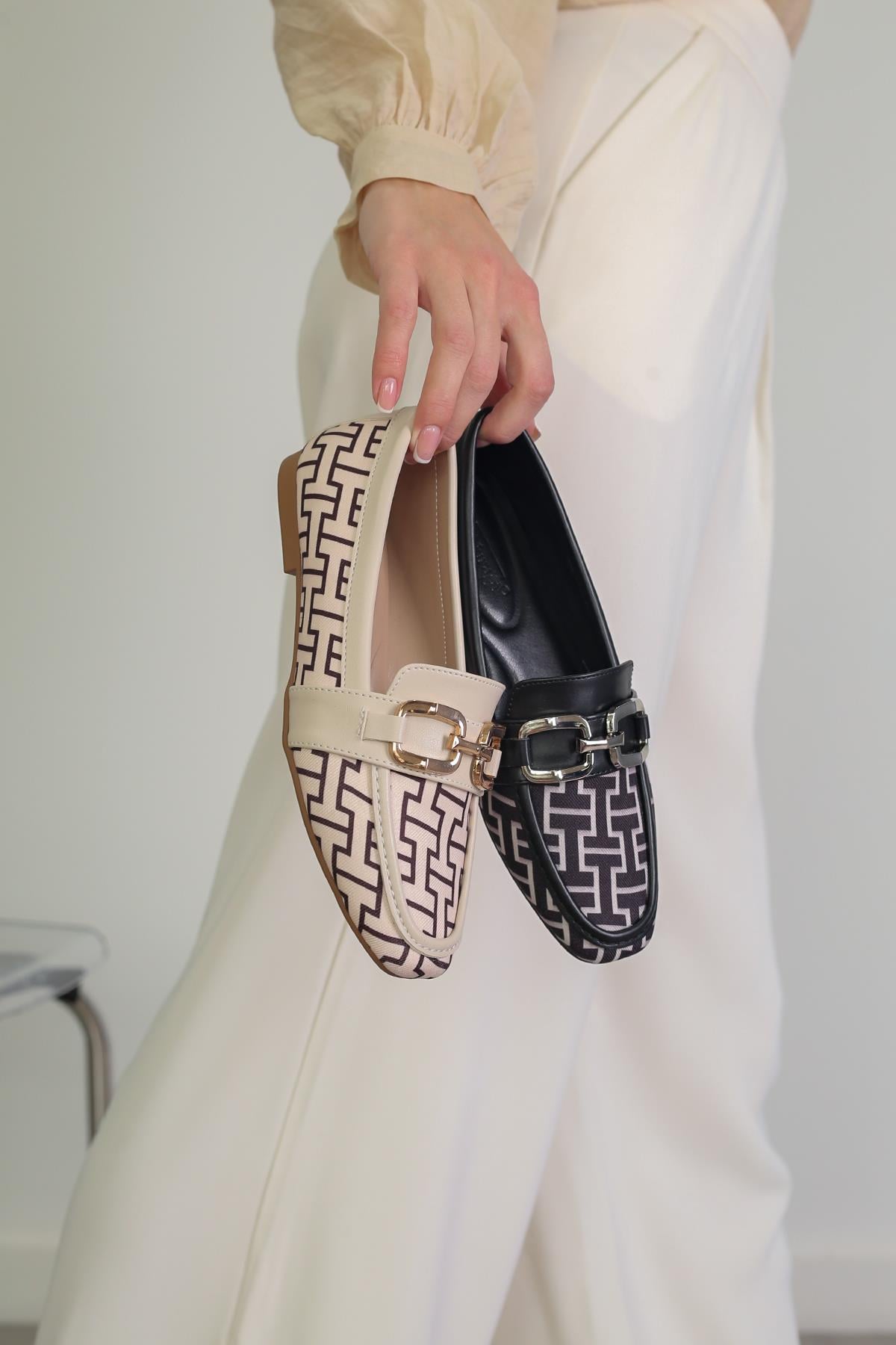 MR2071 MODEL 2 CM TOPUKLU AKSESUAR  DETAYLI BABET LOAFER TEN
