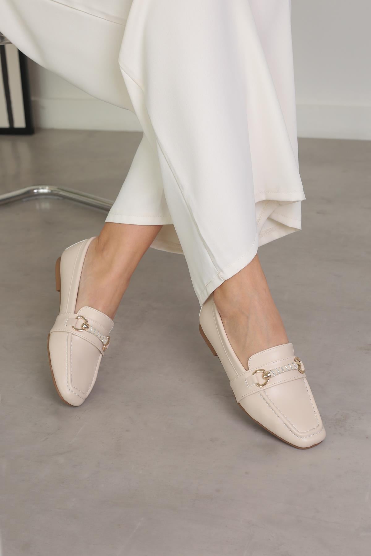 MR2077 MODEL 2 CM TOPUKLU AKSESUAR  DETAYLI BABET LOAFER TEN