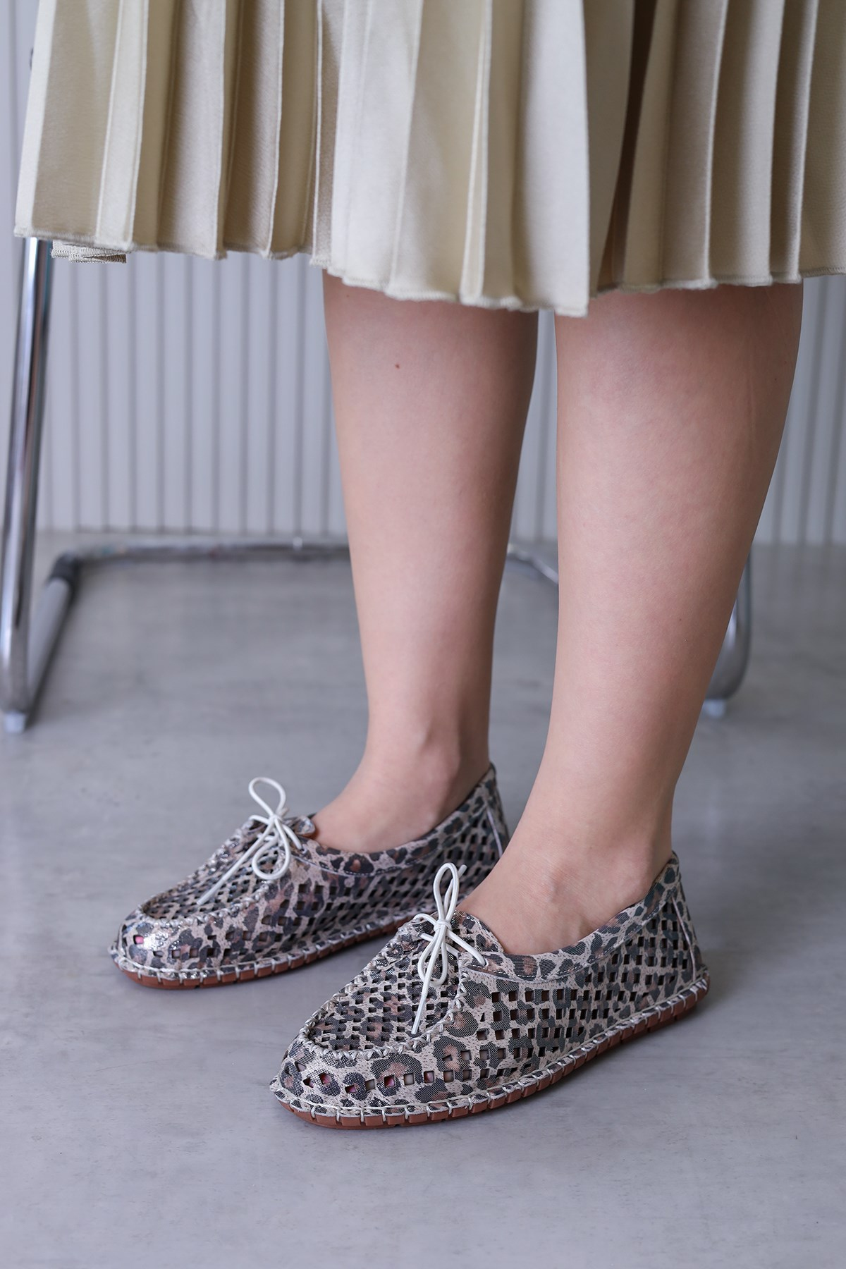 pe2009 2 cm tabanlı orjinal deri  loafer babet LEOPAR