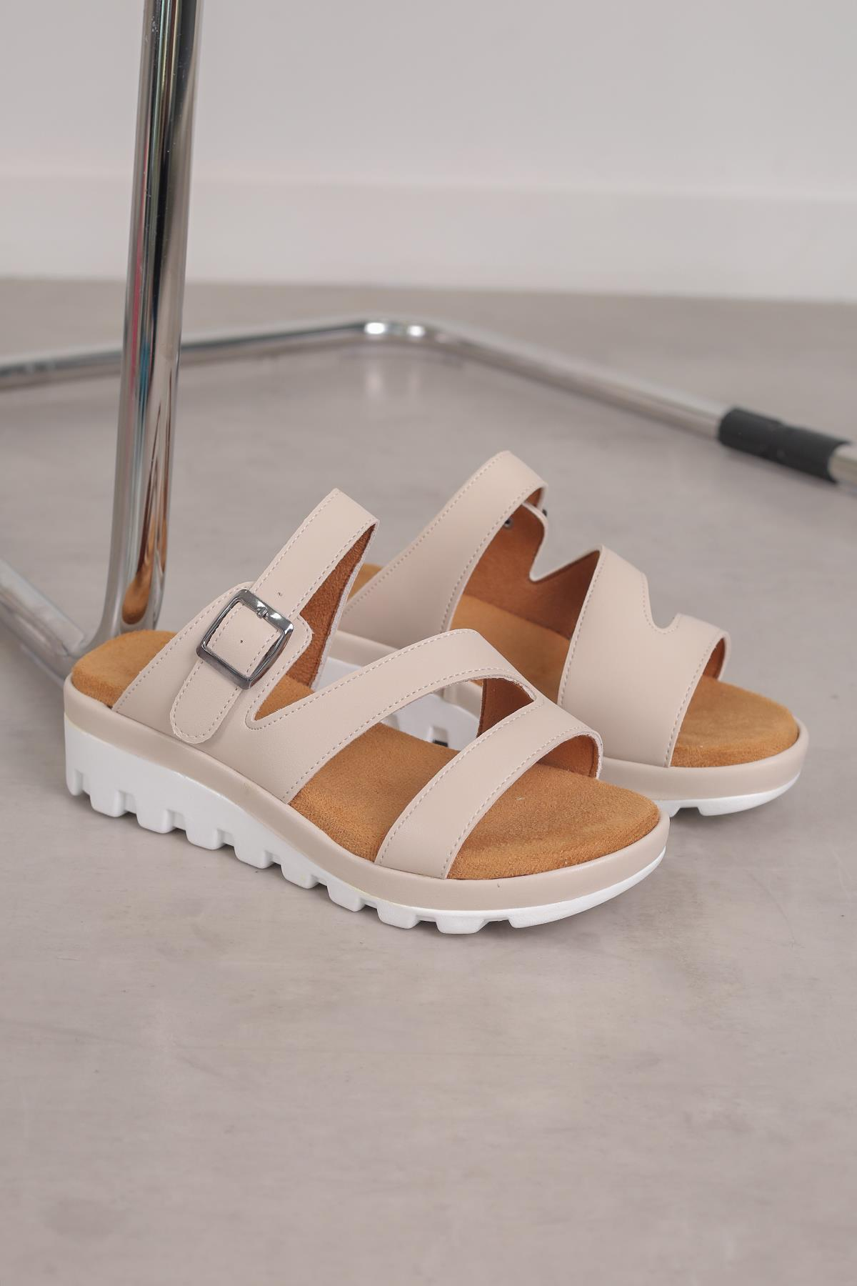 PELİN MODEL 3 CM TABANLI ÇAPRAZ BANTLI TERLİK TEN