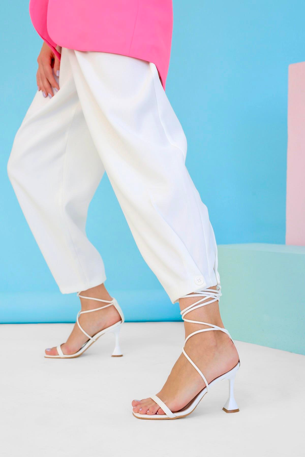 Roni̇ Model 8 Cm Şeffaf Topuklu Baglamali Sandalet Ayakakbi Beyaz