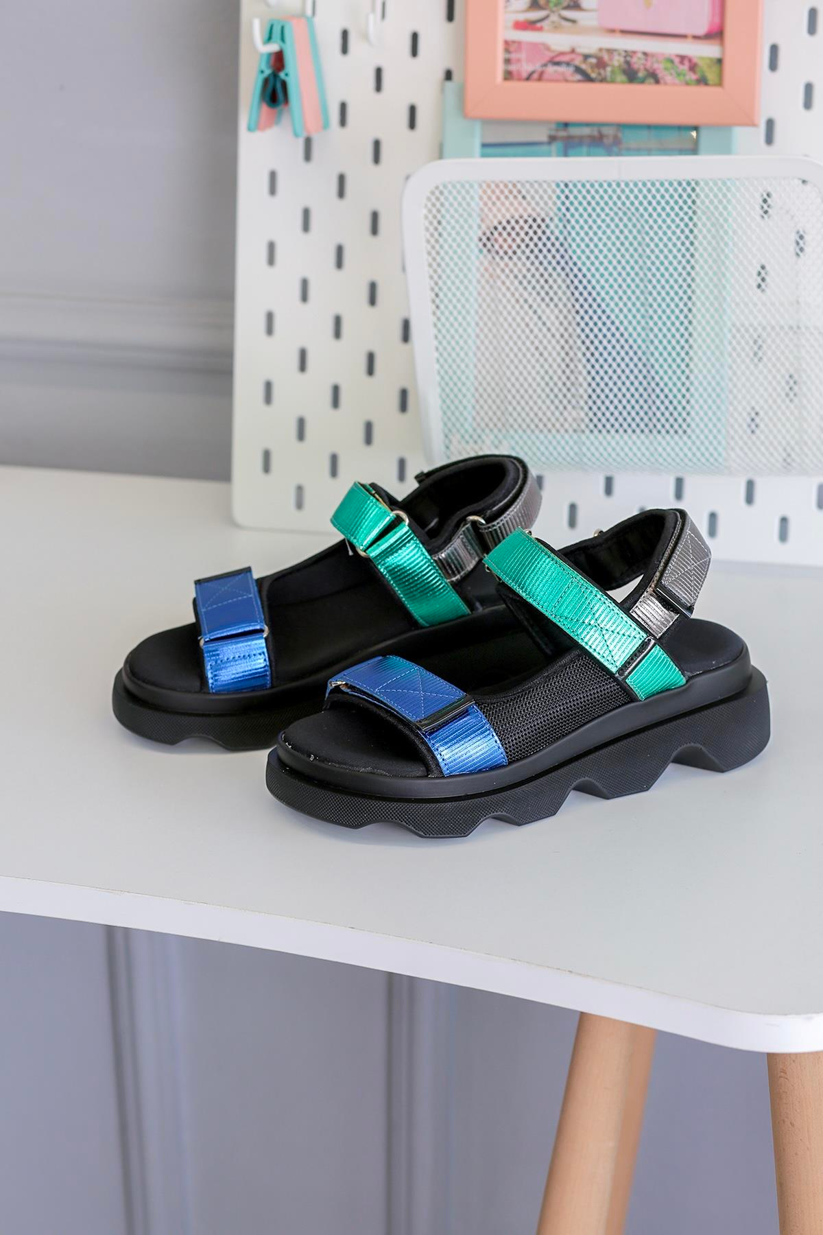 SOM MODEL YENİ SEZON SANDALET SIY.YESIL