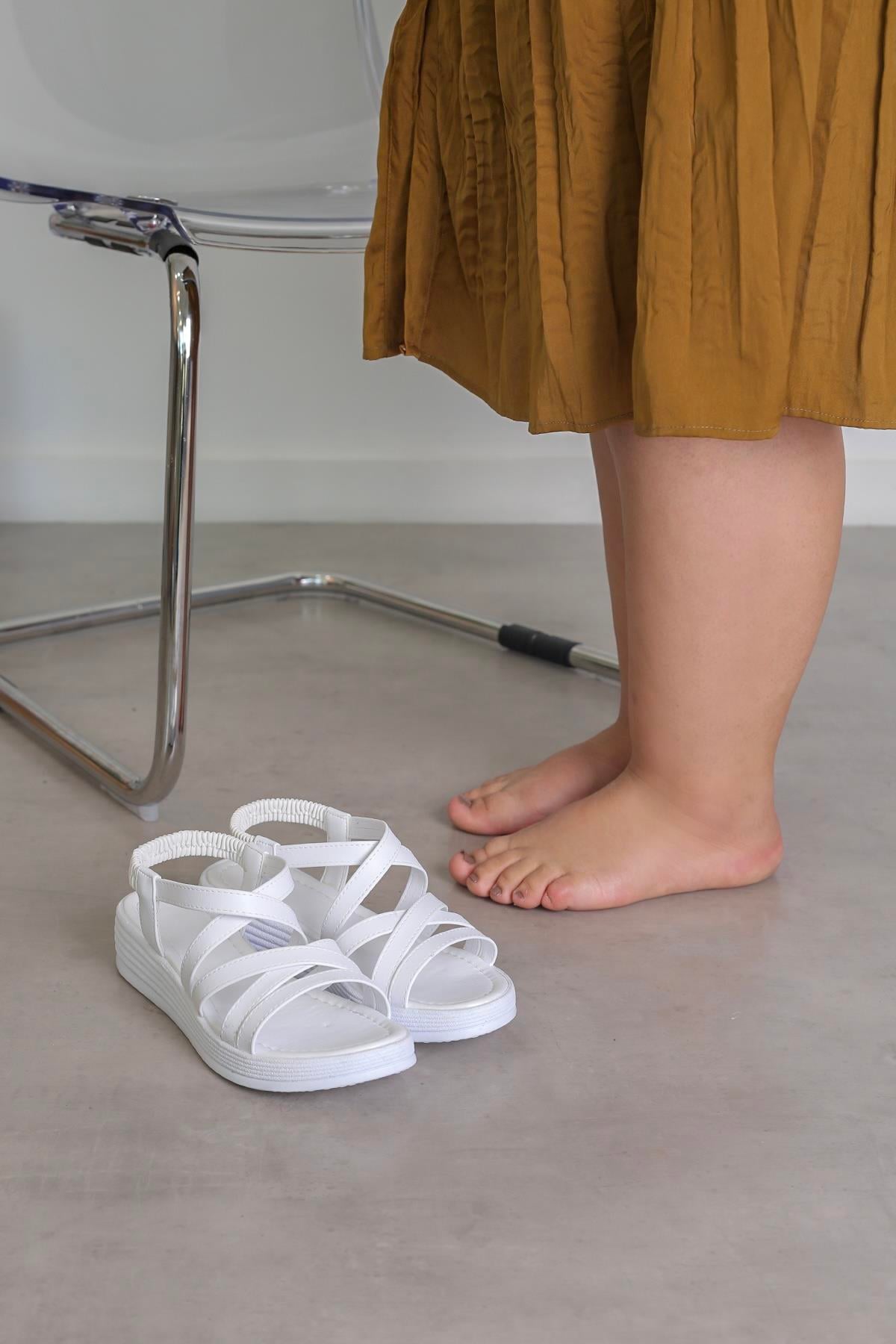 SP316 MODEL 3 CM TABANLI SANDALET BEYAZ