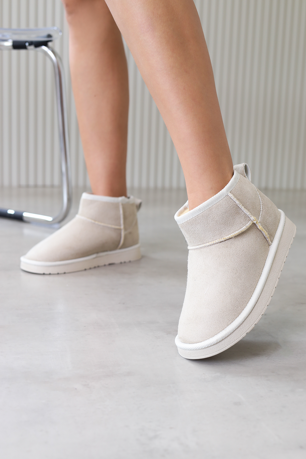 st1075  model 2  cm tabanlı yeni sezon kısa bot TEN