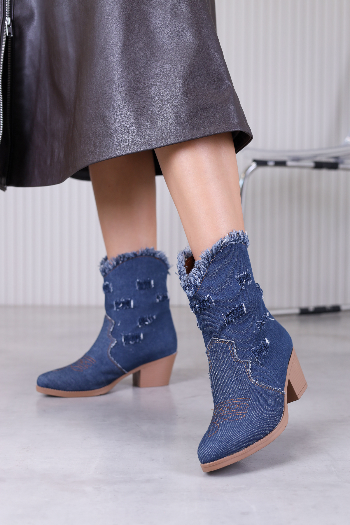 st149 model 5 cm topuklu western kısa bot çizme KOT