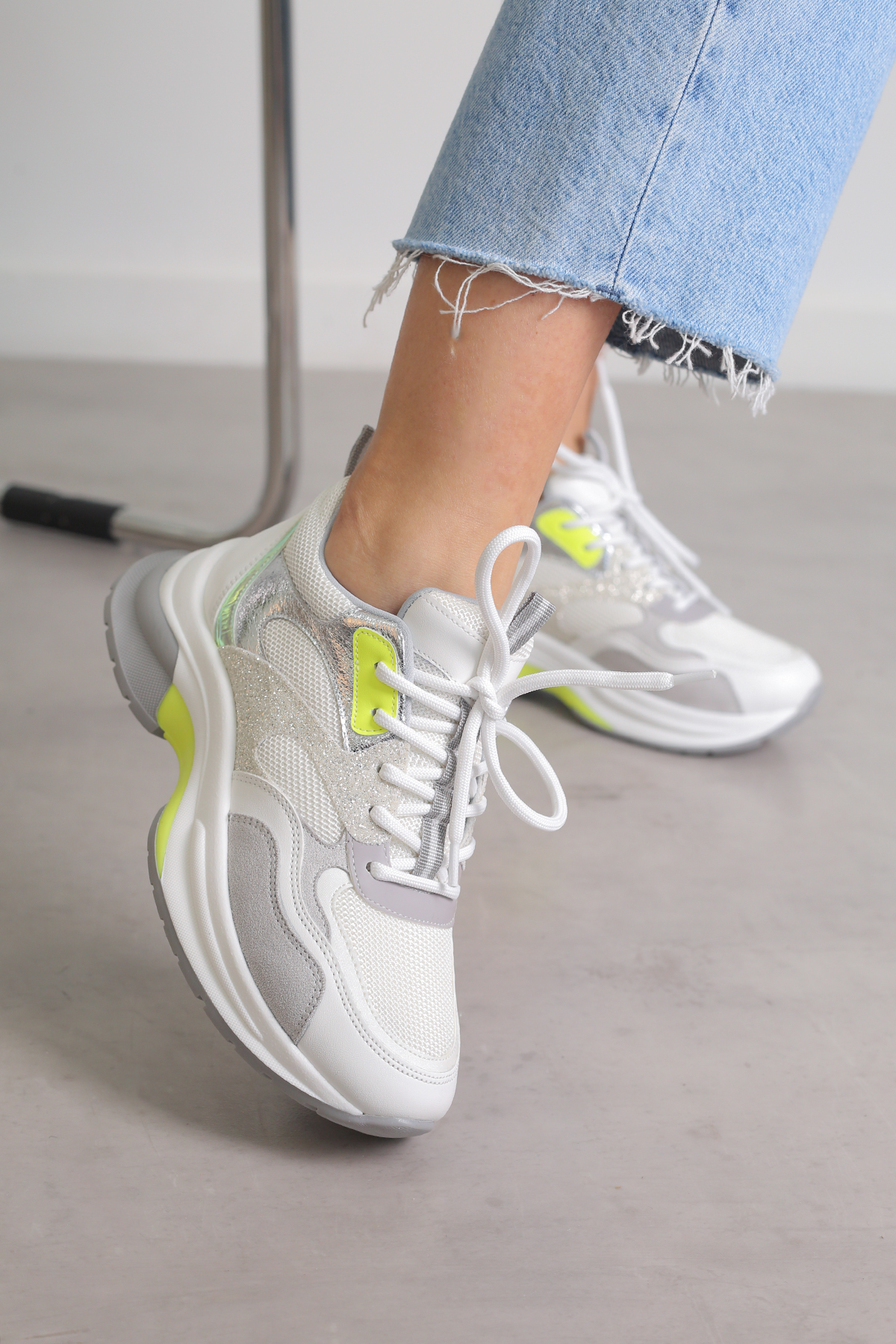 ST30162 MODEL 5 CM TABANLI YENİ SEZON SPOR AYAKKABI BEY.SIMLI