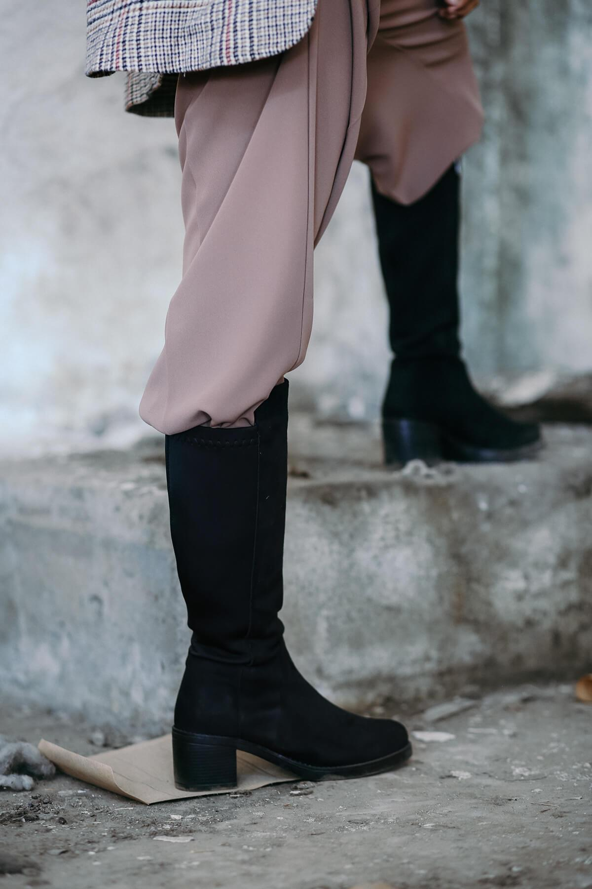 Tatto Si̇hi̇rli̇ Çi̇zme 5 Cm Topuklu Yeni̇ Sezon Siy.suet