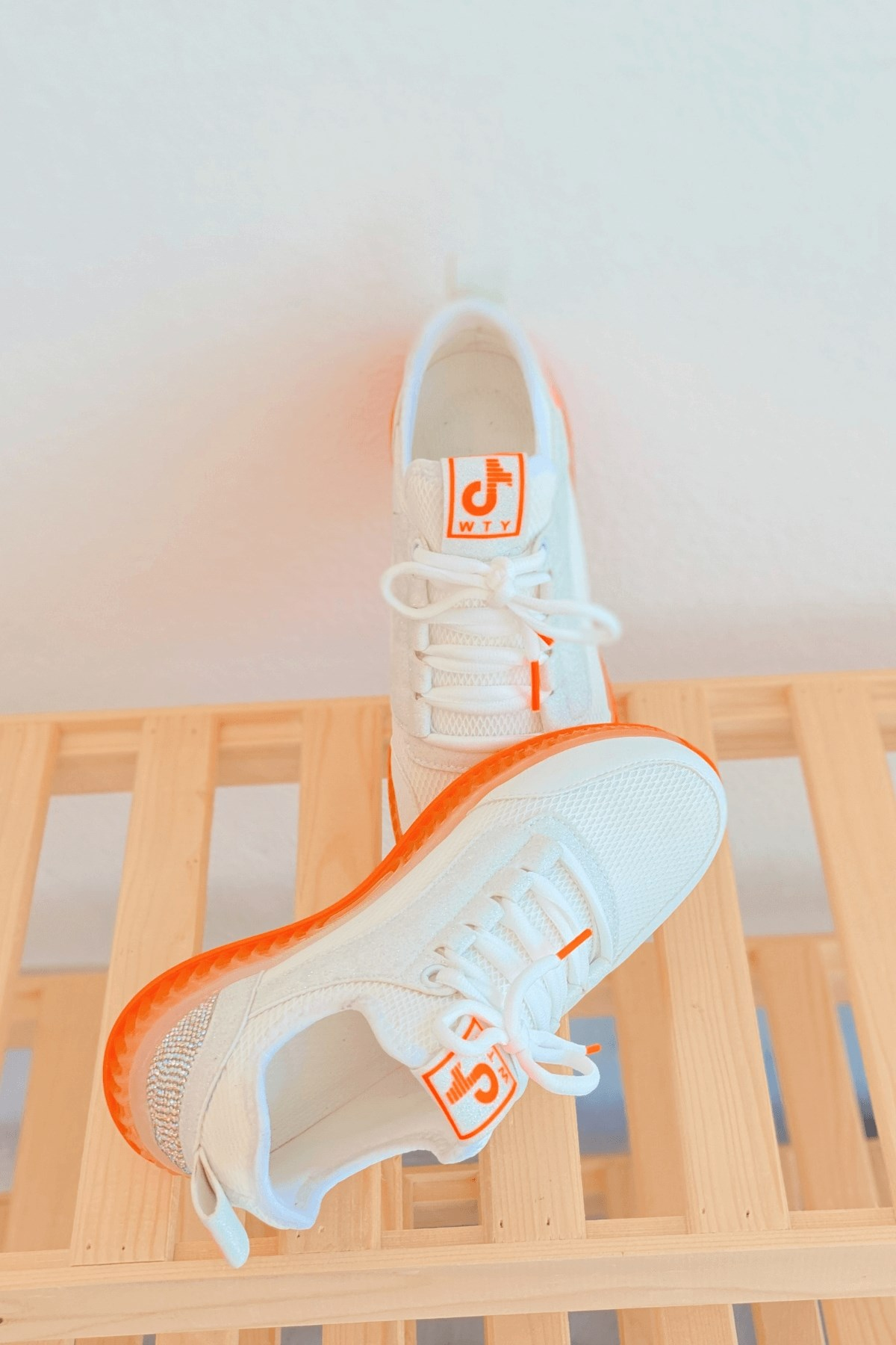 Tiktok Yeni Sezon Taş Detayli Sneakers Spor Ayakkabi Beyaz