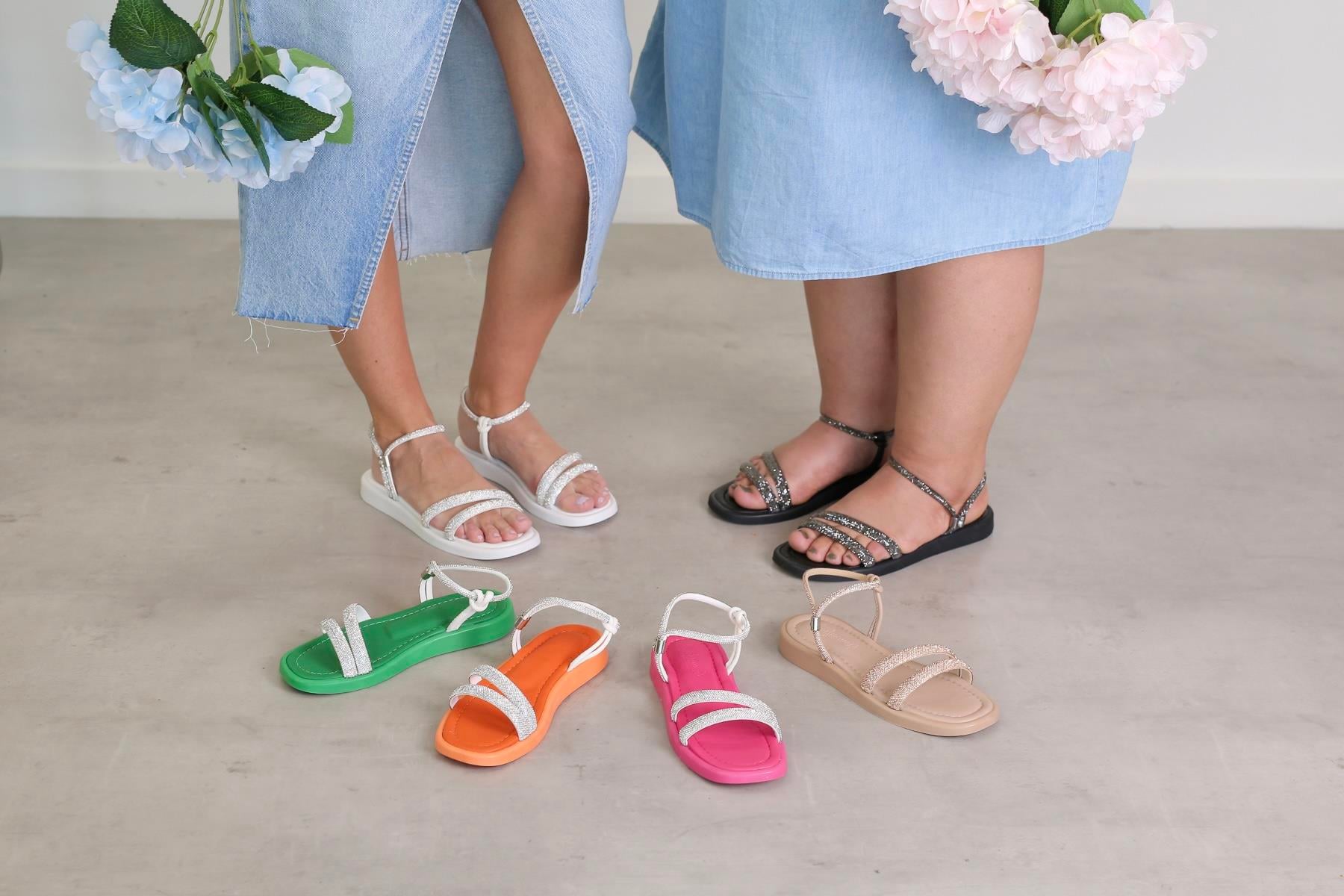 WİSTA MODEL 3 CM TABANLI TAŞLI SANDALET BEYAZ