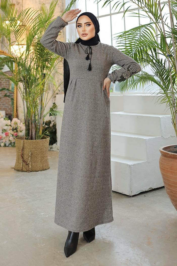 Kolları İşlemeli Tesettür Elbise 755 - Bej